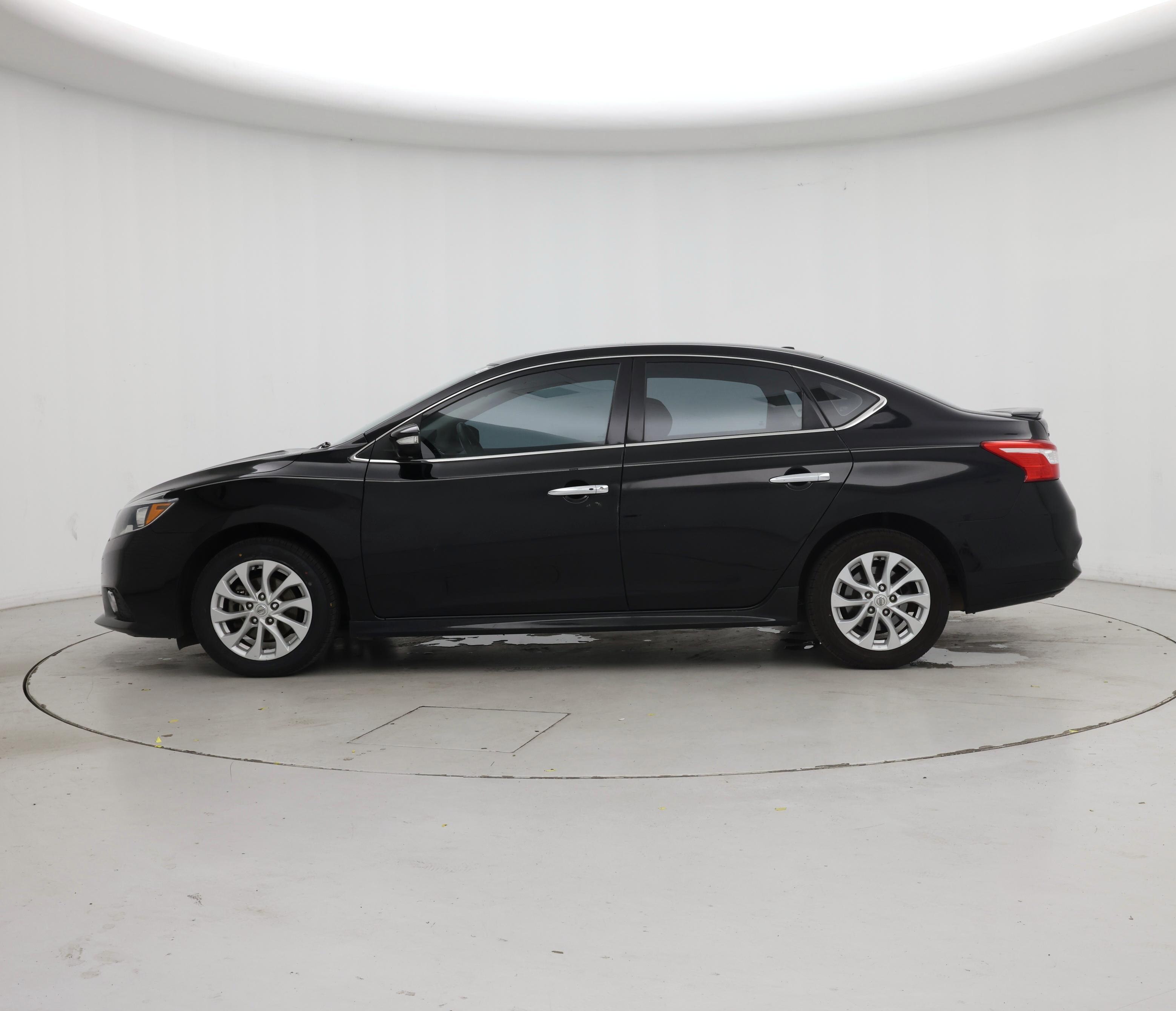 Thumbnail: 2017 Nissan Sentra - 3