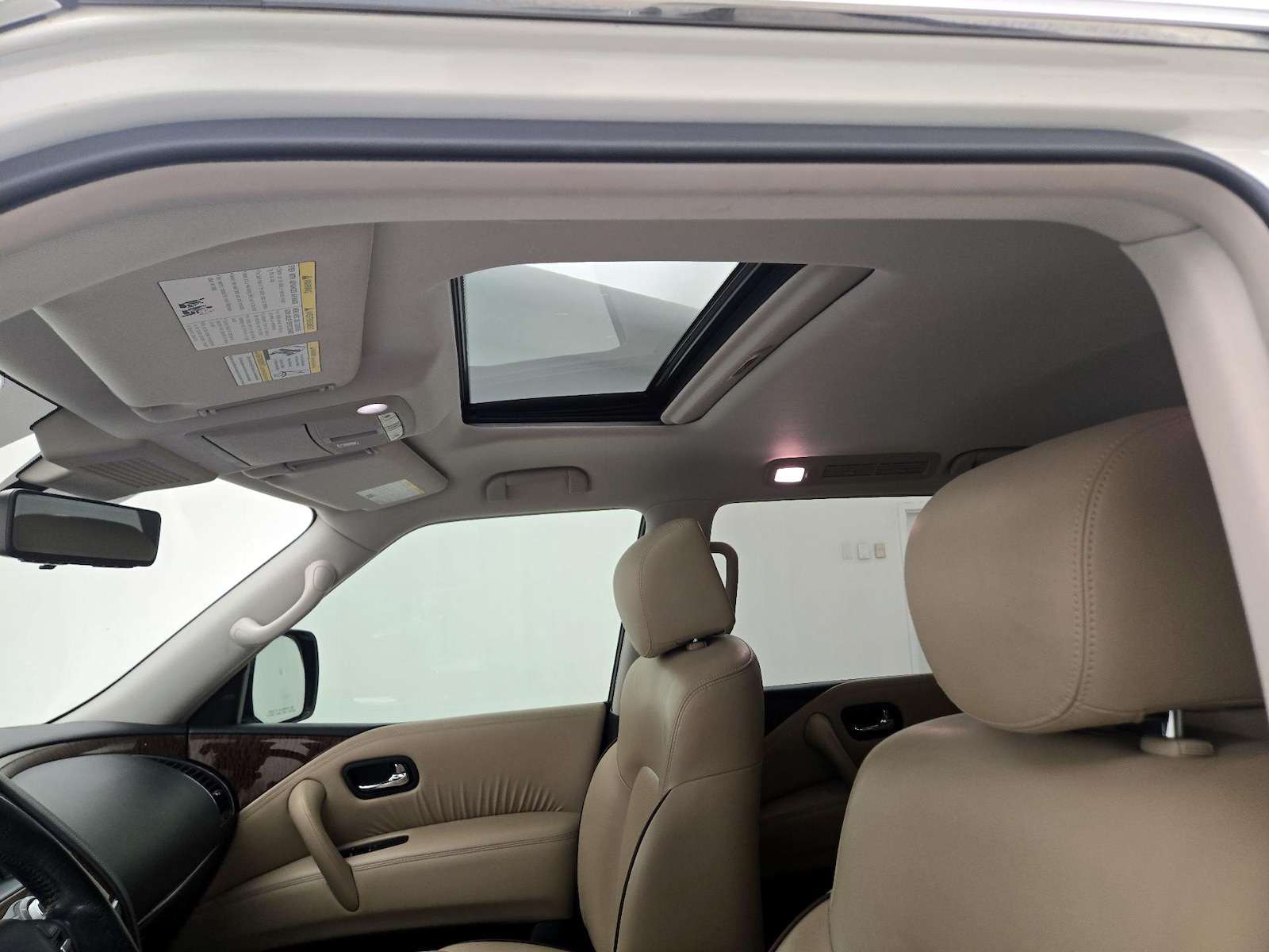 Sunroof(s) & Overhead Airbags