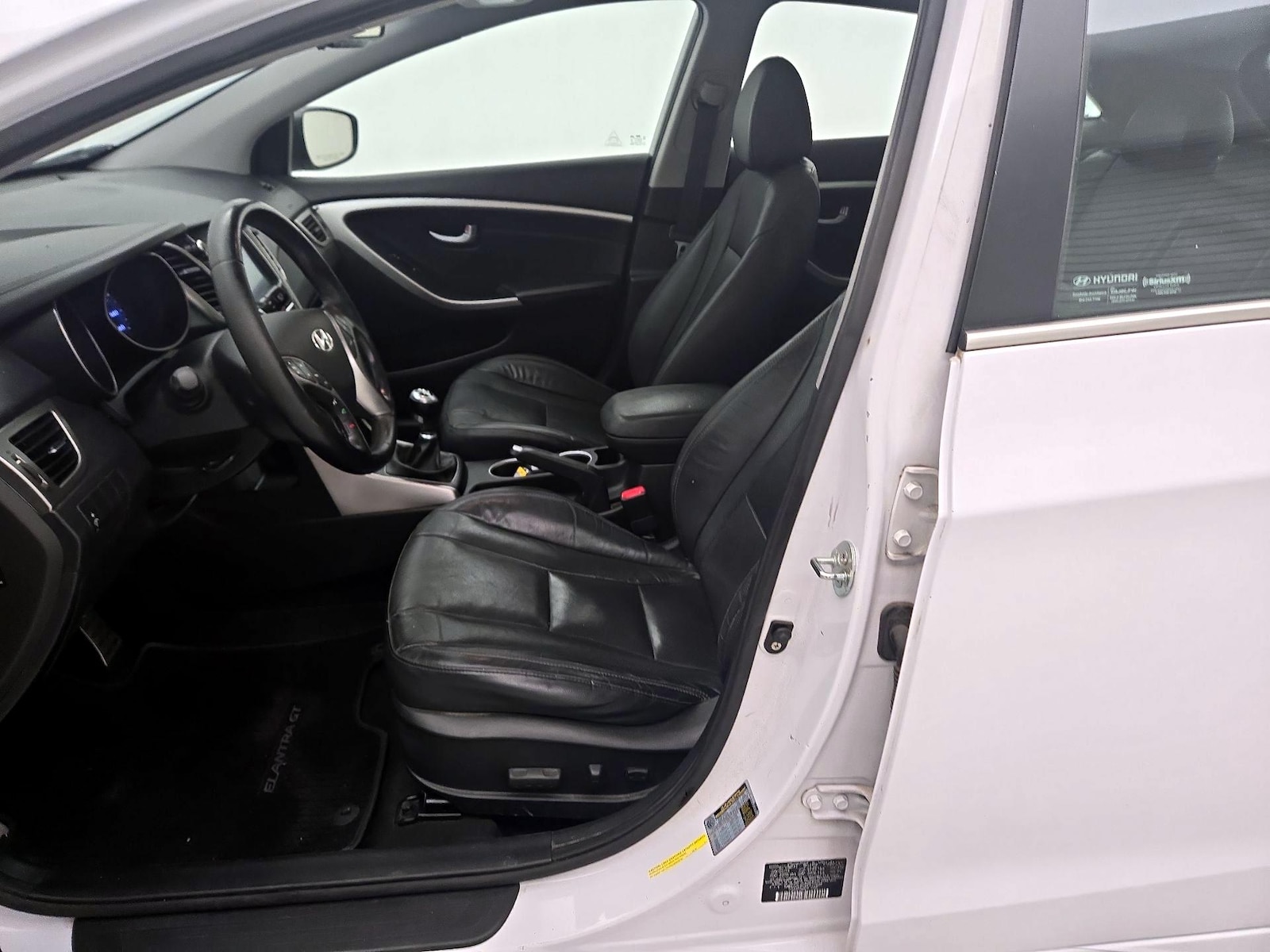 2014 Hyundai Elantra GT Base - Photo 12