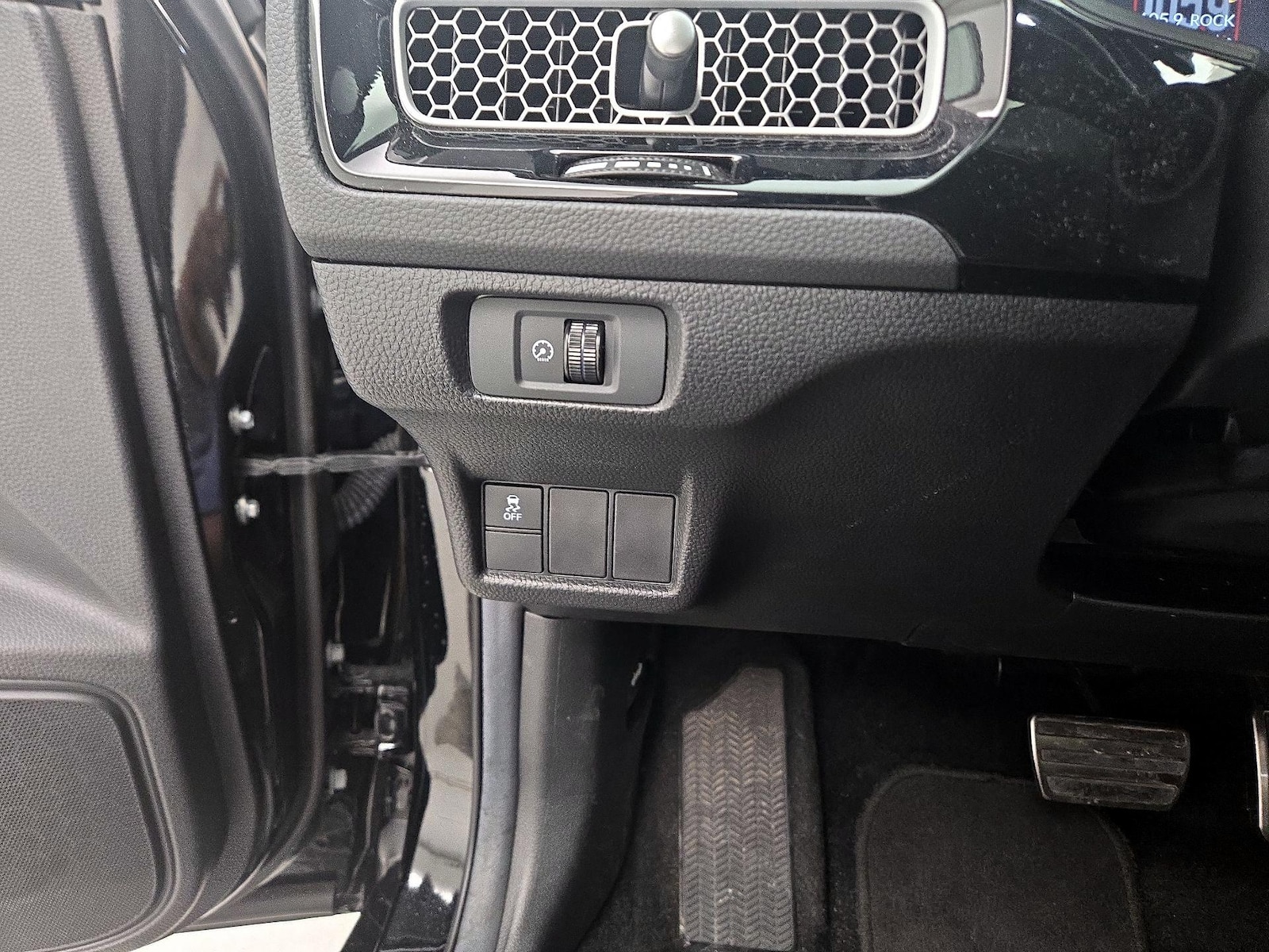 2026 Honda Civic Sport - Photo 14