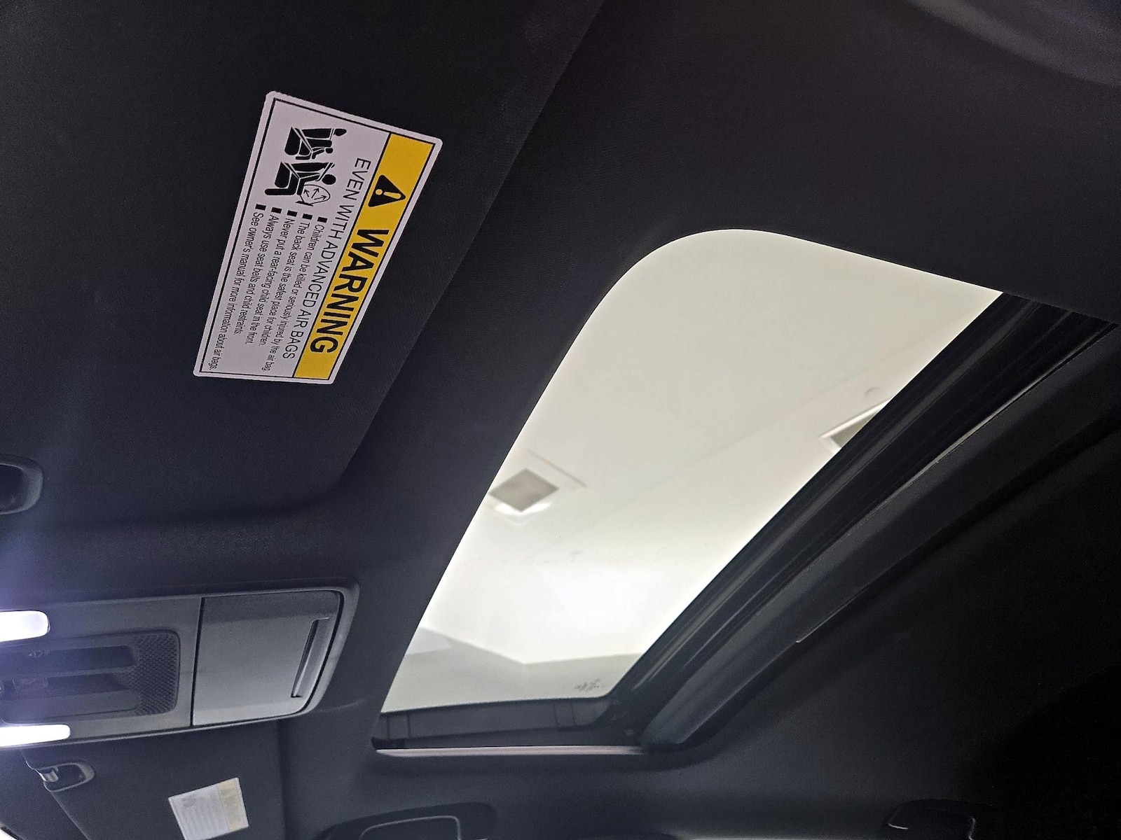 Sunroof(s) & Overhead Airbags