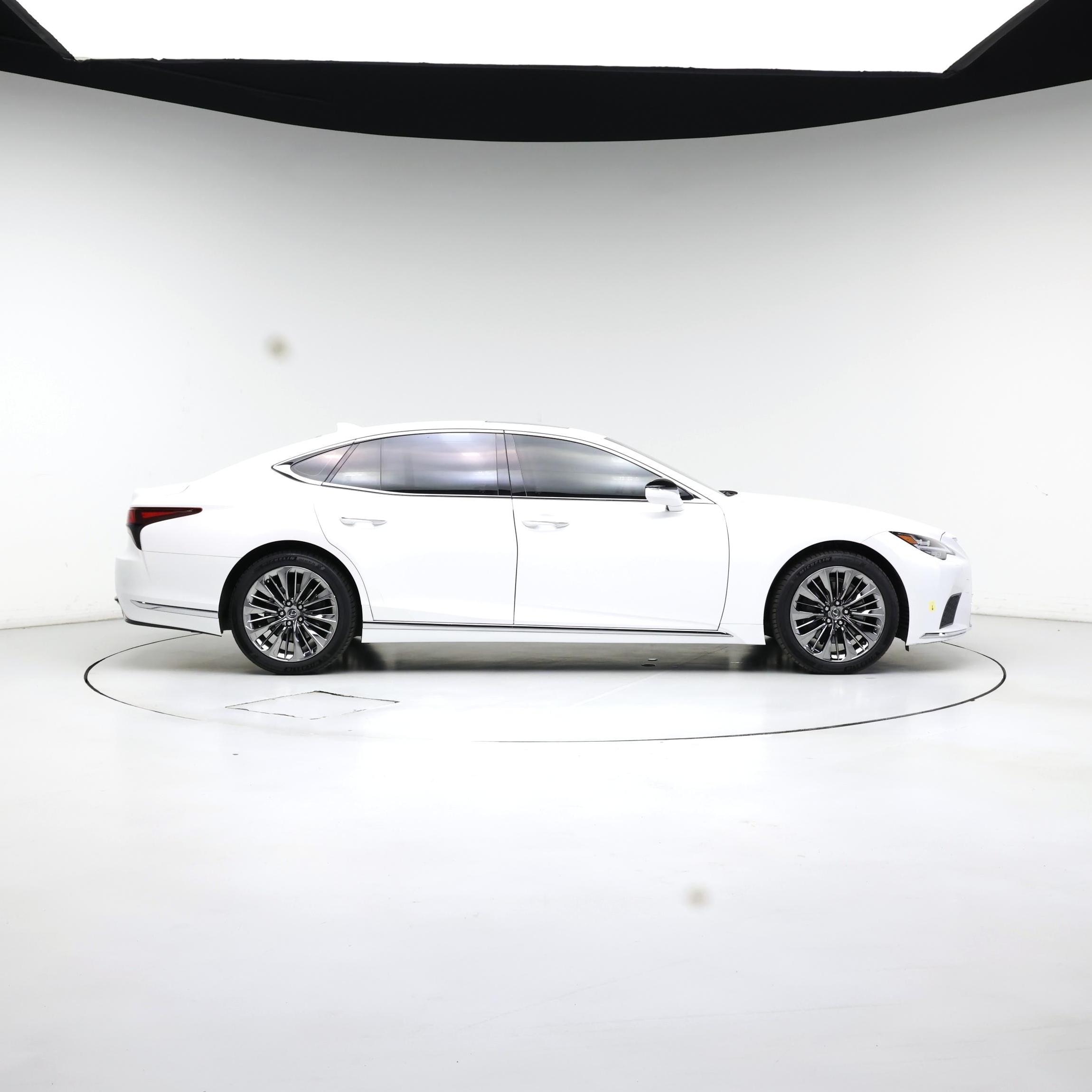 Thumbnail: 2021 Lexus LS - 7