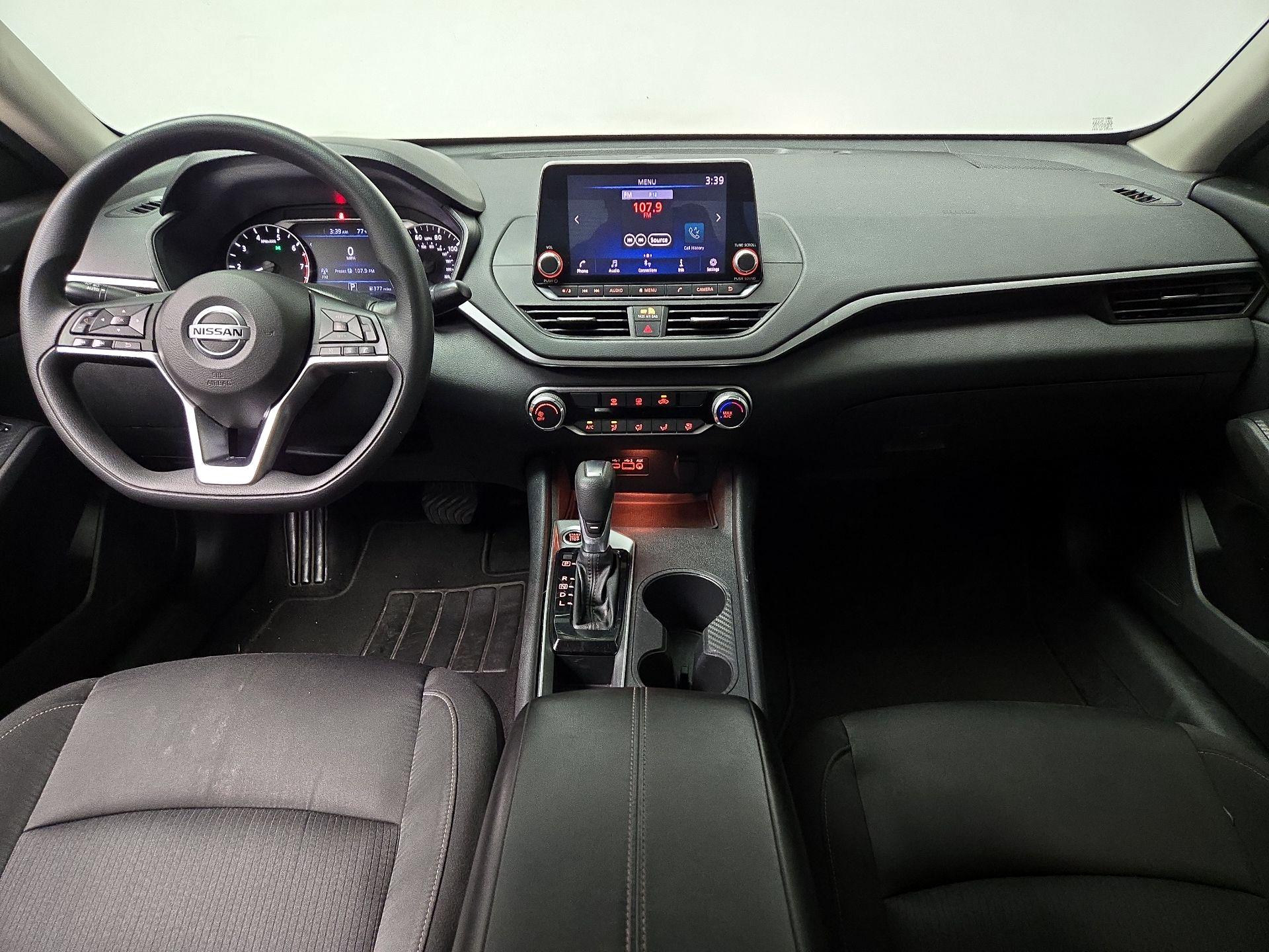 Thumbnail: 2020 Nissan Altima - 9