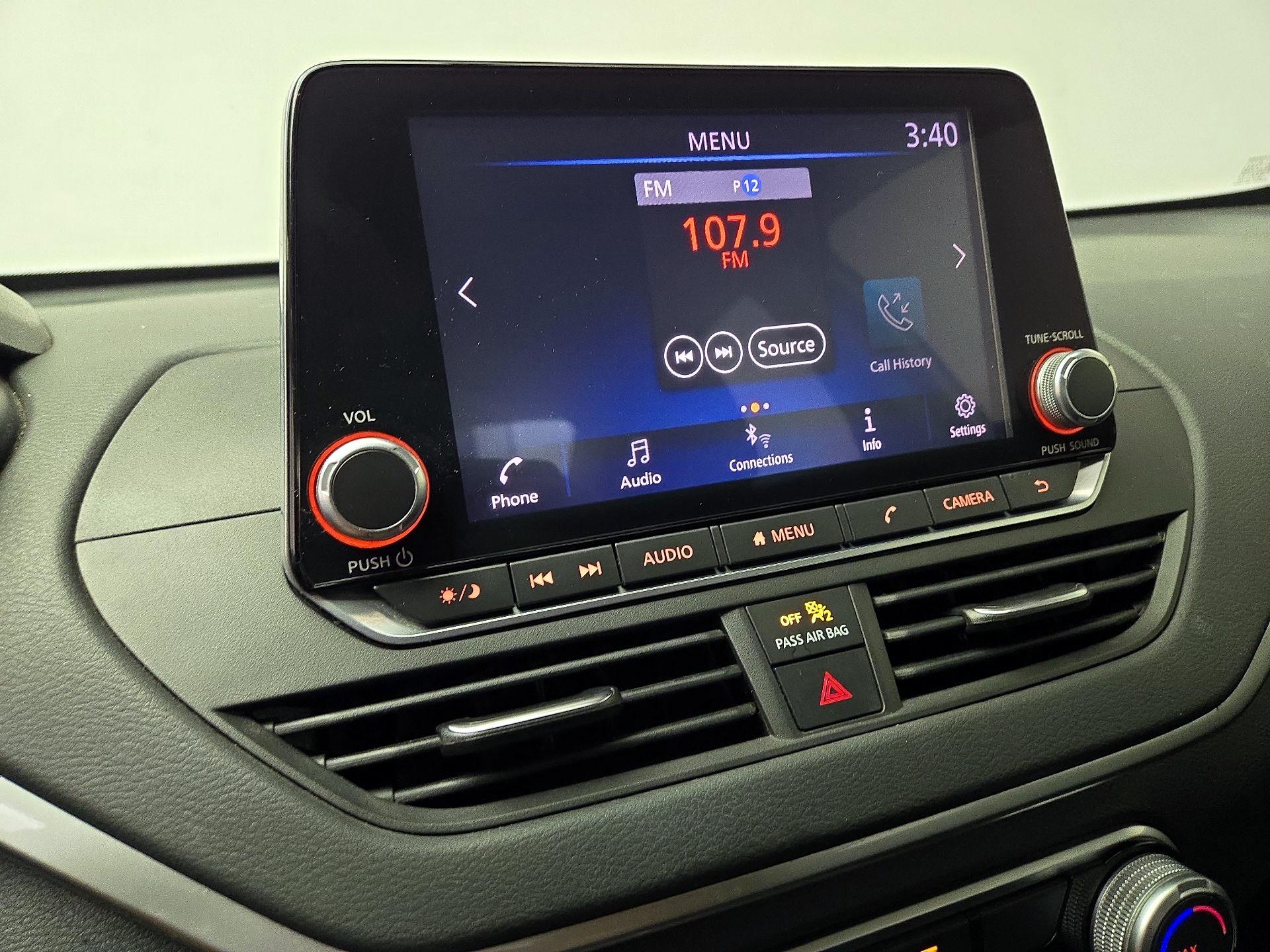 Thumbnail: 2020 Nissan Altima - 15