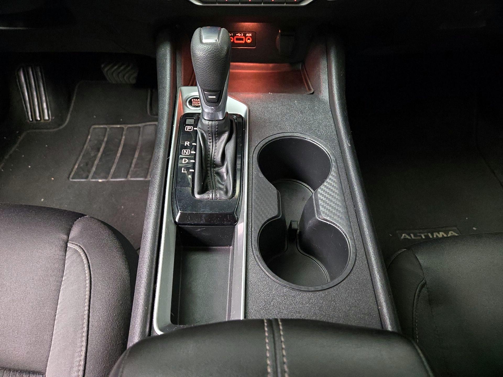 Thumbnail: 2020 Nissan Altima - 17