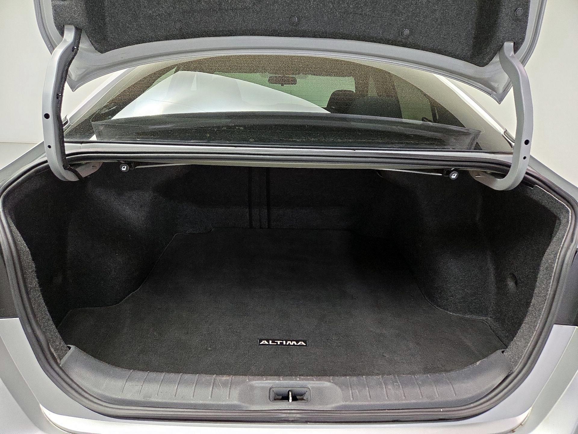 Thumbnail: 2020 Nissan Altima - 20