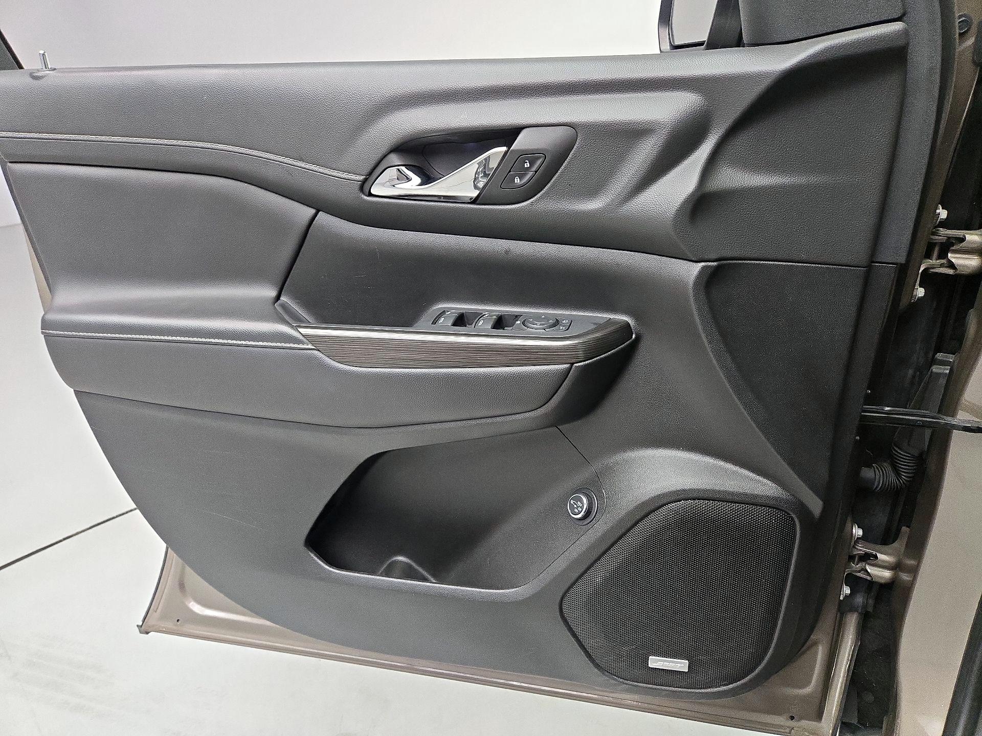 Thumbnail: 2023 GMC Acadia - 12