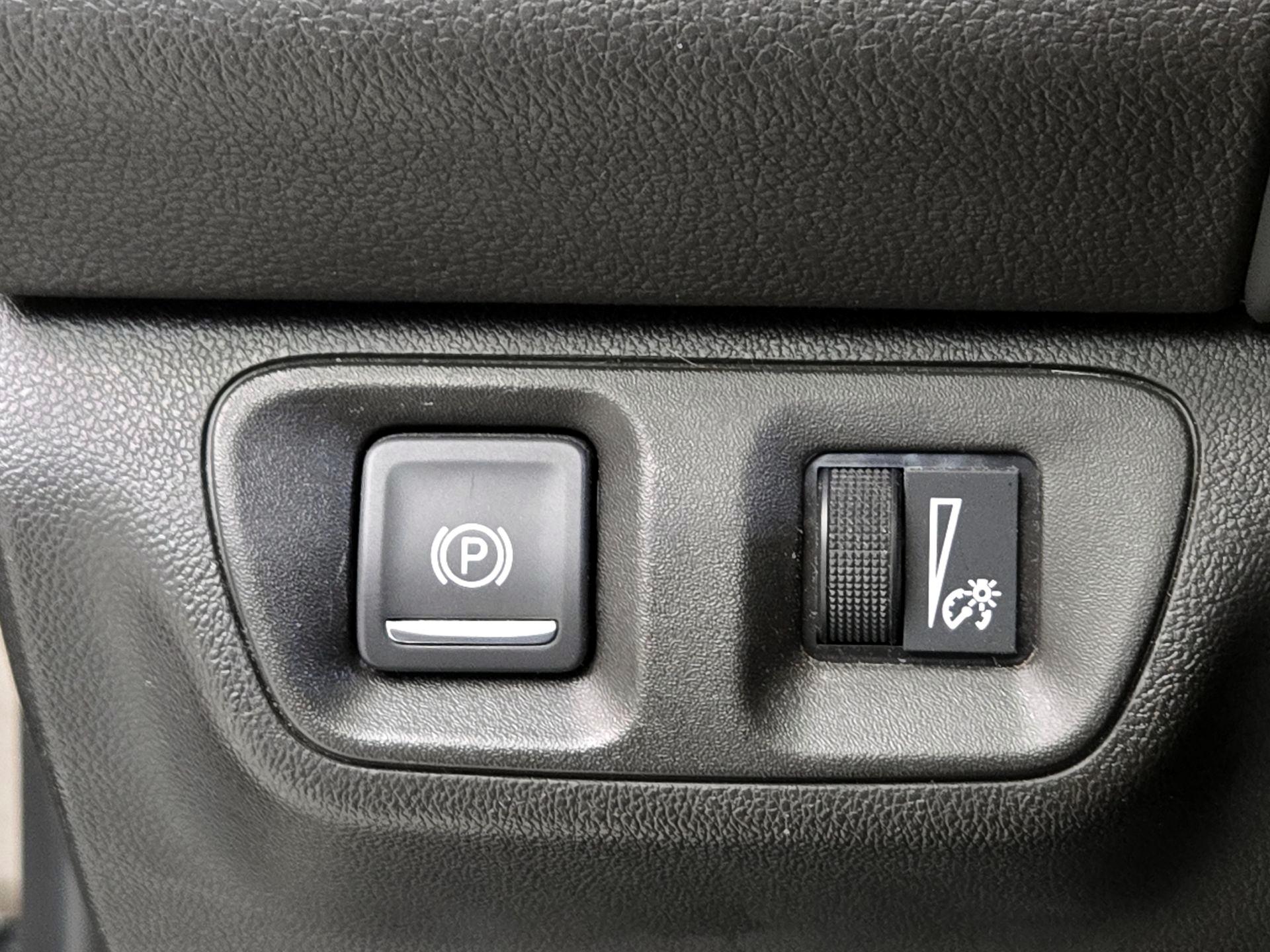 Thumbnail: 2023 GMC Acadia - 13