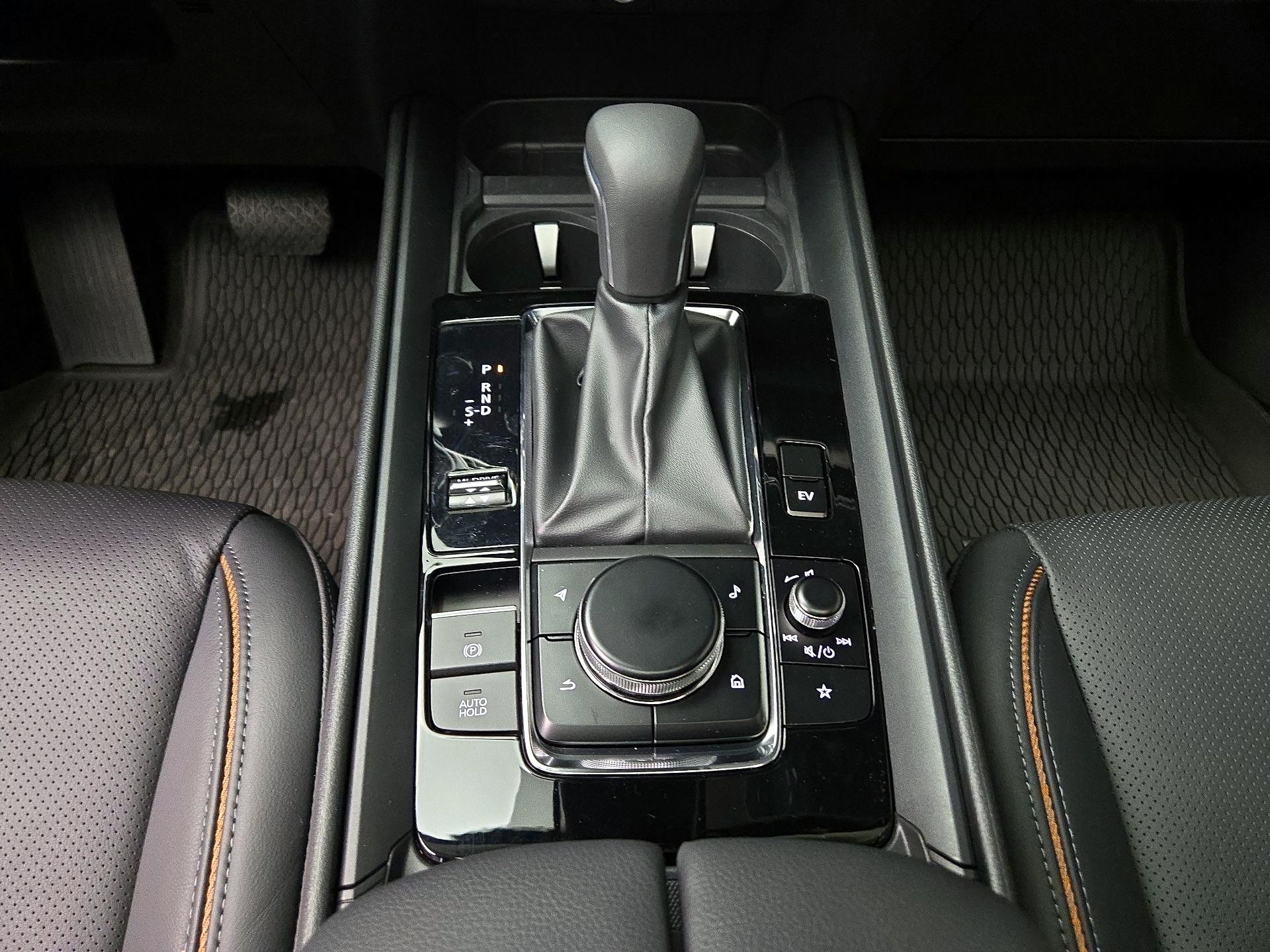 Thumbnail: 2025 Mazda CX-50 - 17