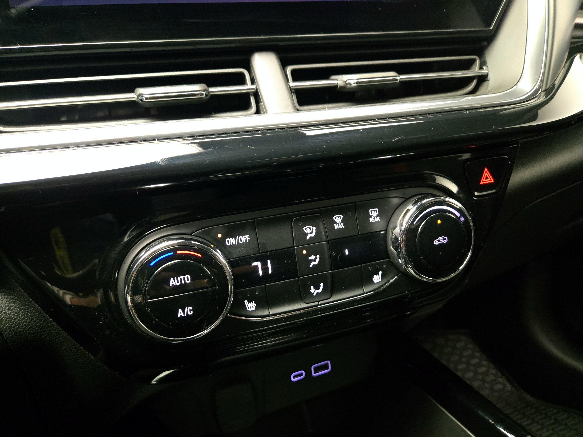 Thumbnail: 2024 Chevrolet Trax - 16