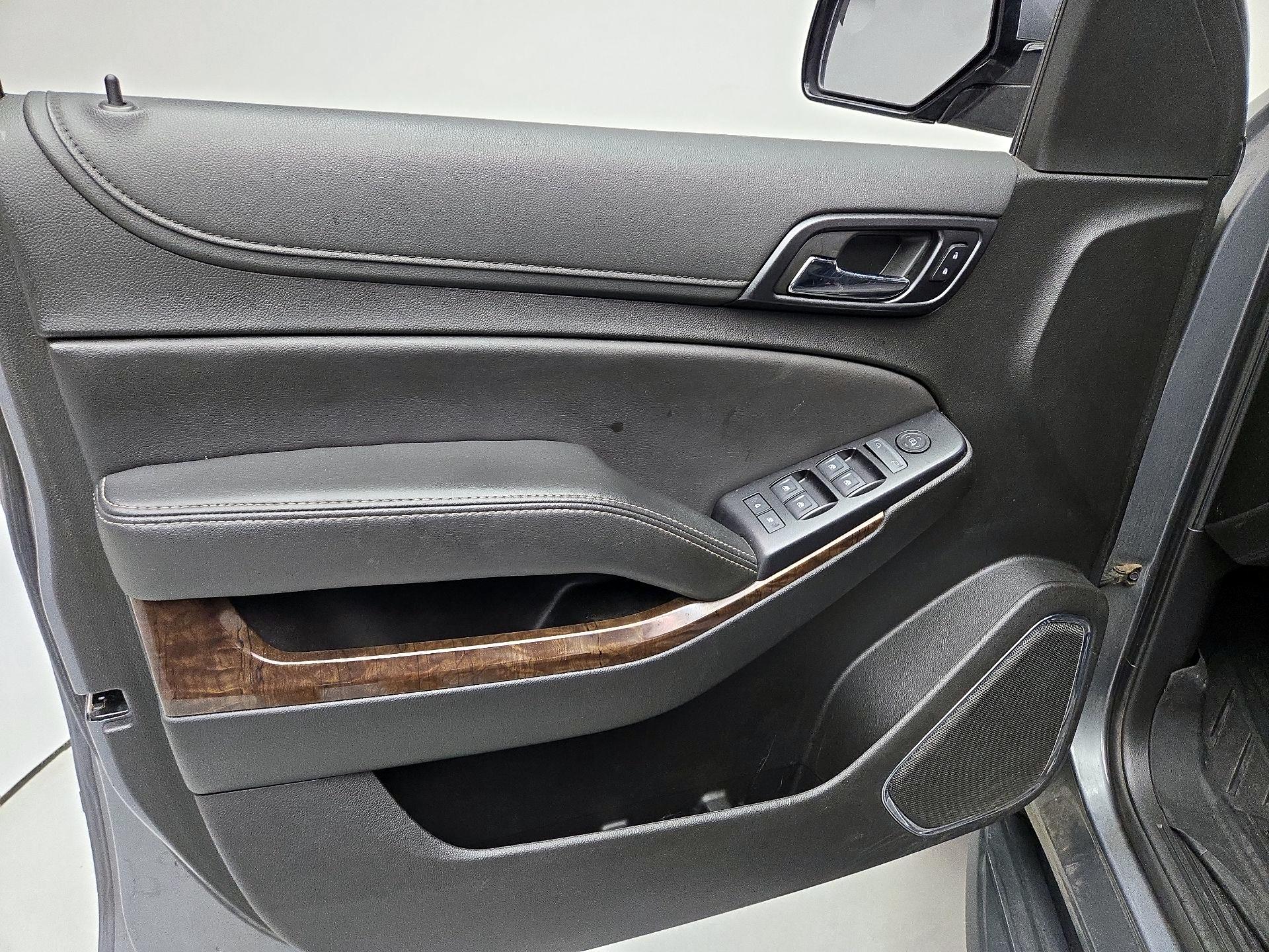 Thumbnail: 2018 Chevrolet Tahoe - 12