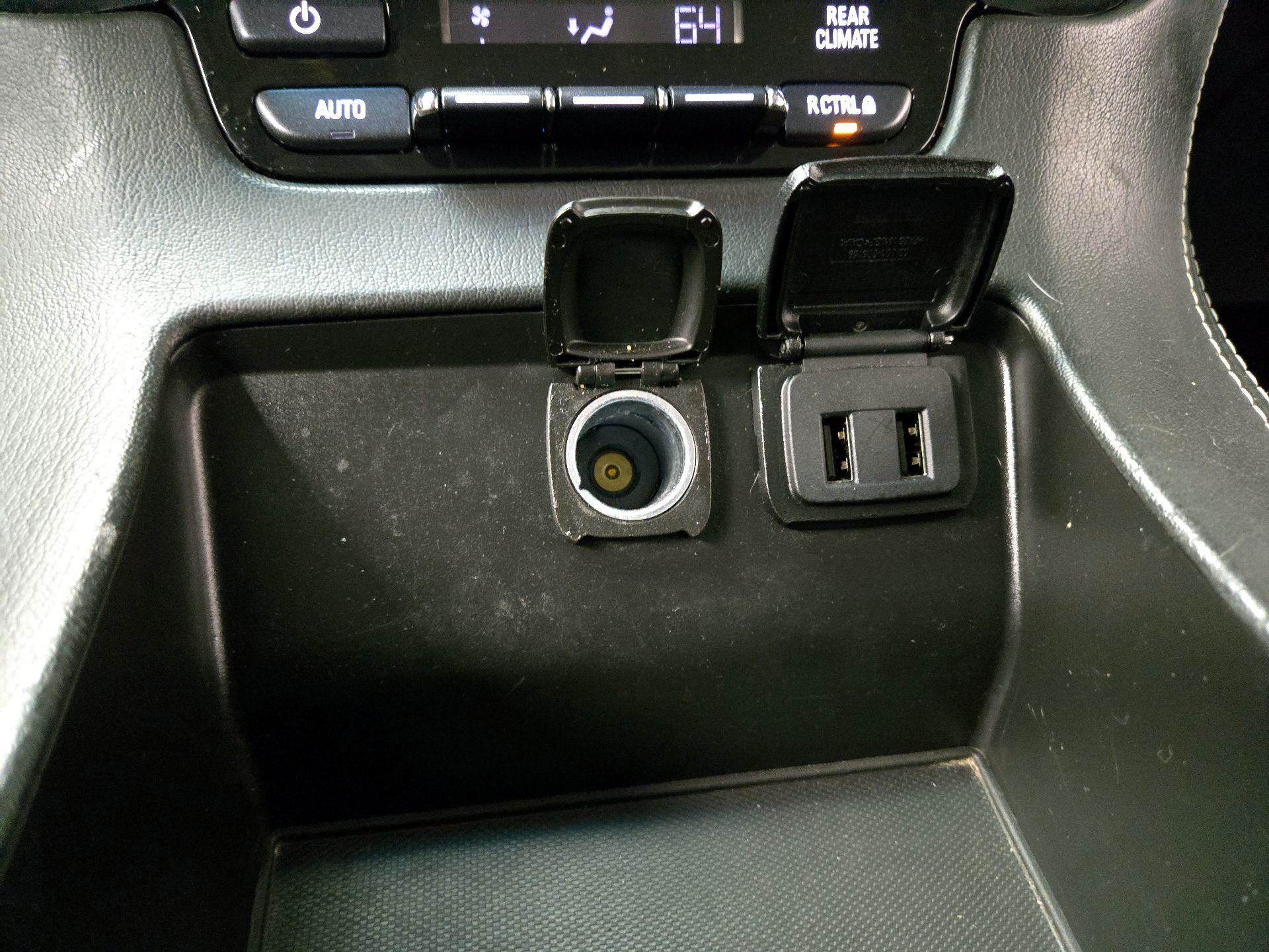 Thumbnail: 2018 Chevrolet Tahoe - 18