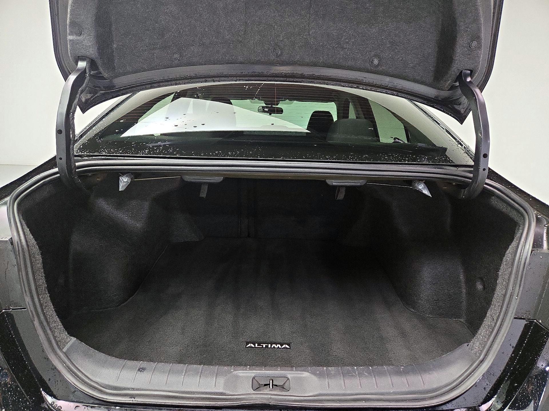 Thumbnail: 2024 Nissan Altima - 20