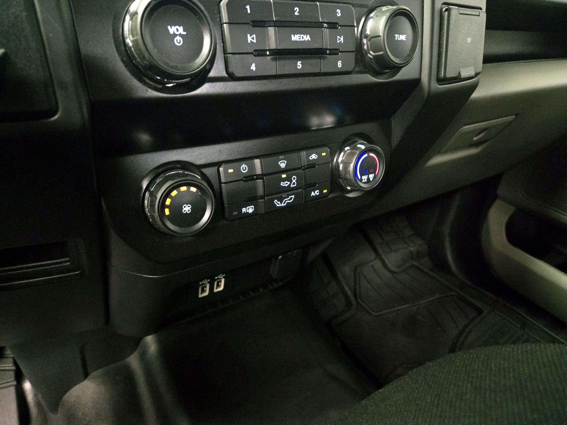 Thumbnail: 2019 Ford F-150 - 16