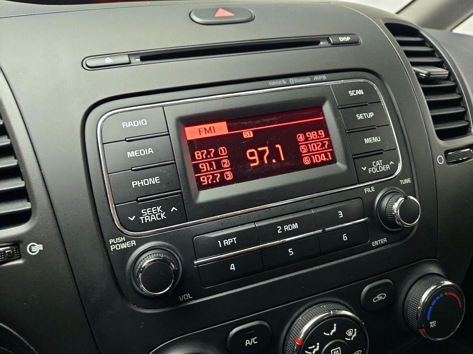 2015 Kia Forte LX - Photo 15