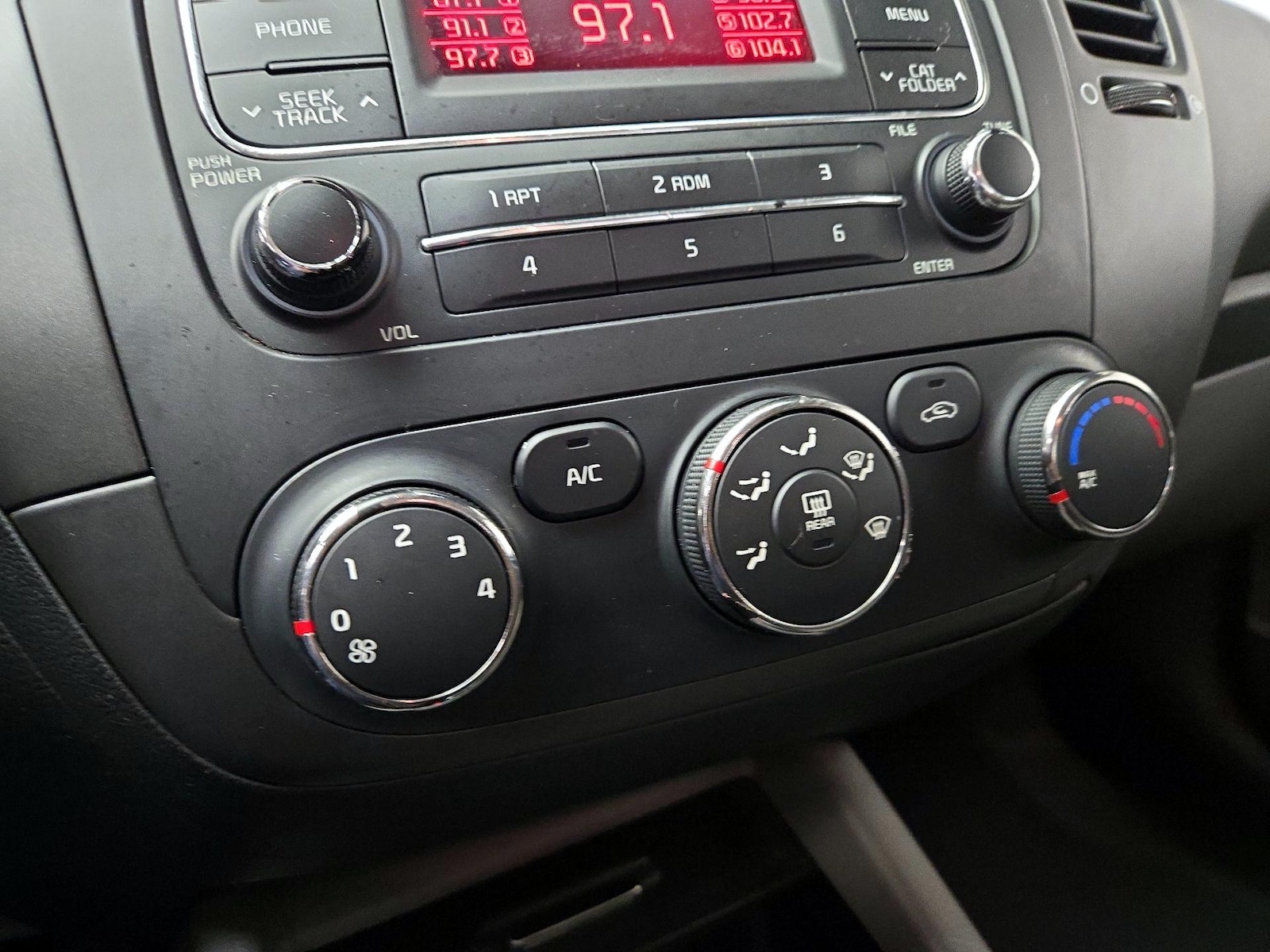 2015 Kia Forte LX - Photo 16