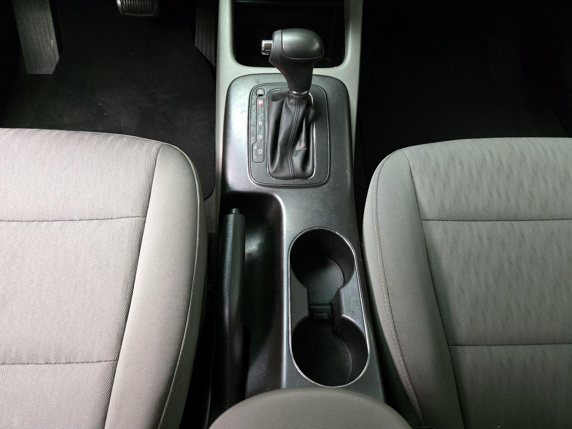 Thumbnail: 2015 Kia Forte - 16