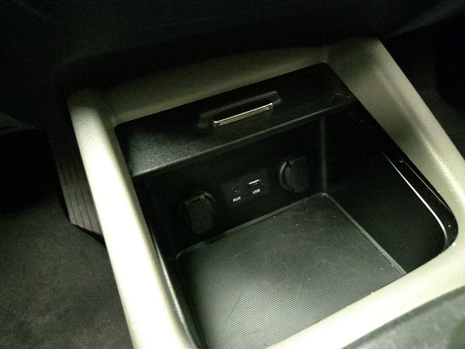 Thumbnail: 2015 Kia Forte - 17