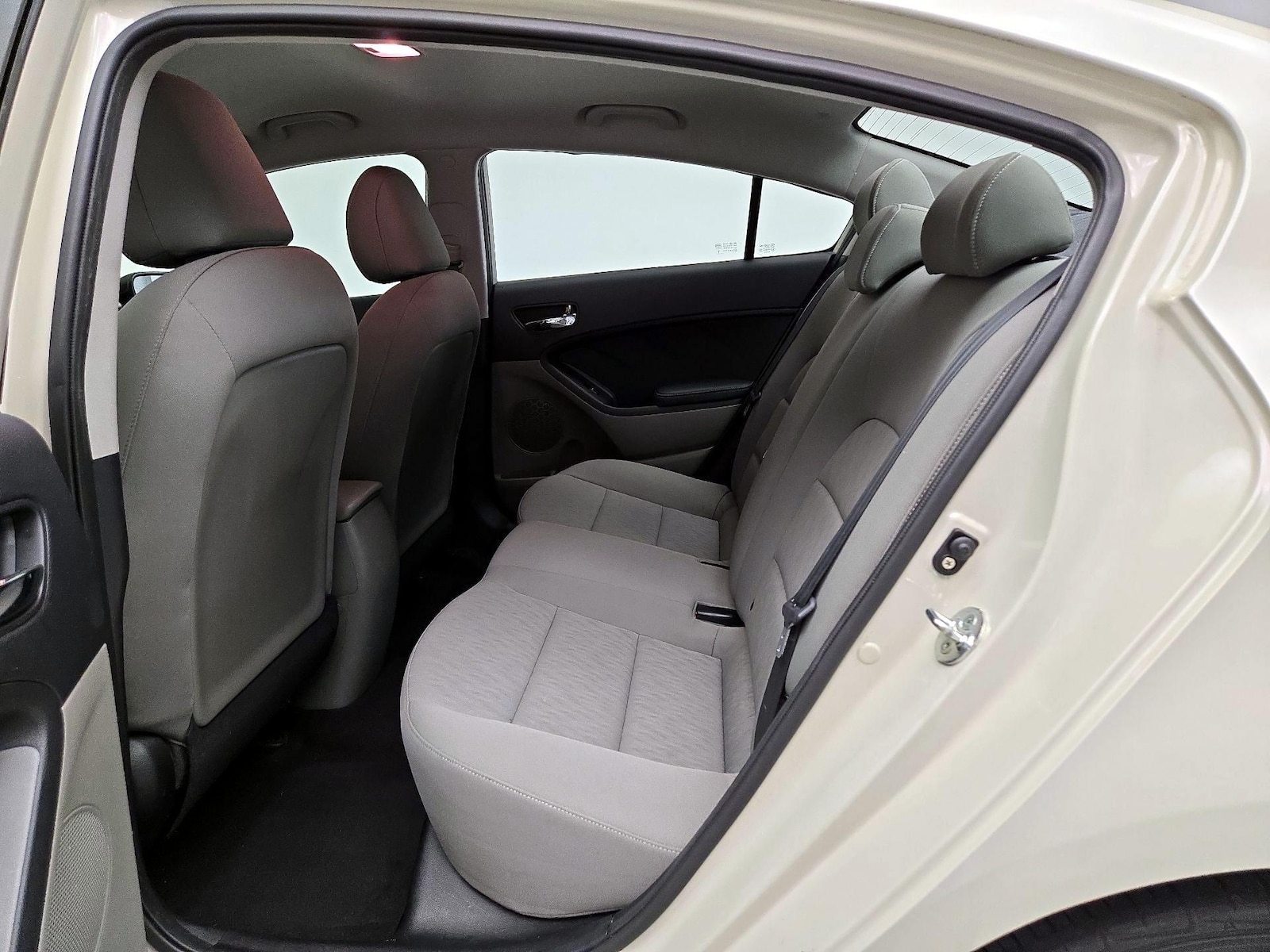 2015 Kia Forte LX - Photo 19