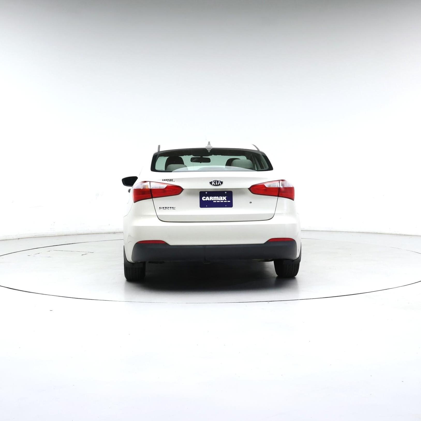 Thumbnail: 2015 Kia Forte - 6