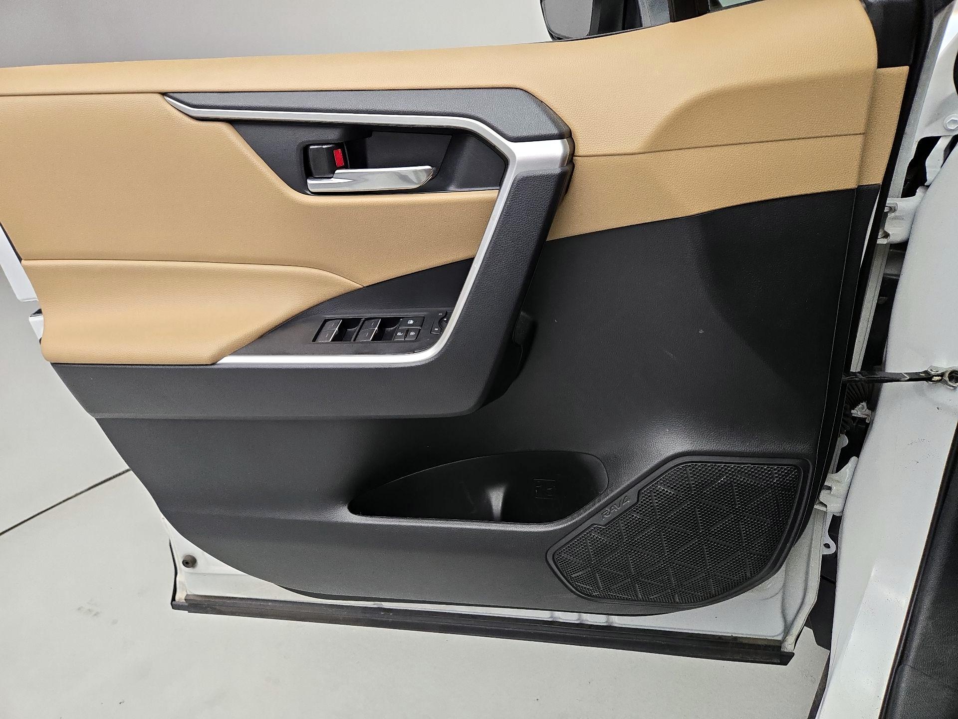 Thumbnail: 2024 Toyota RAV4 - 12