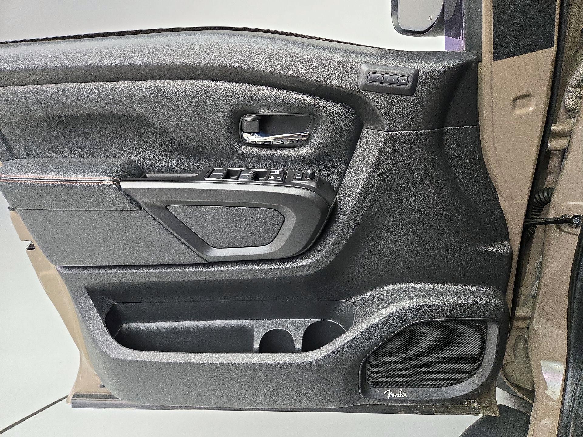 Thumbnail: 2020 Nissan Titan - 12