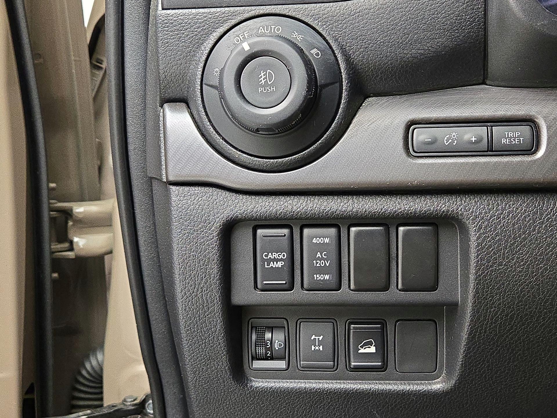 Thumbnail: 2020 Nissan Titan - 13