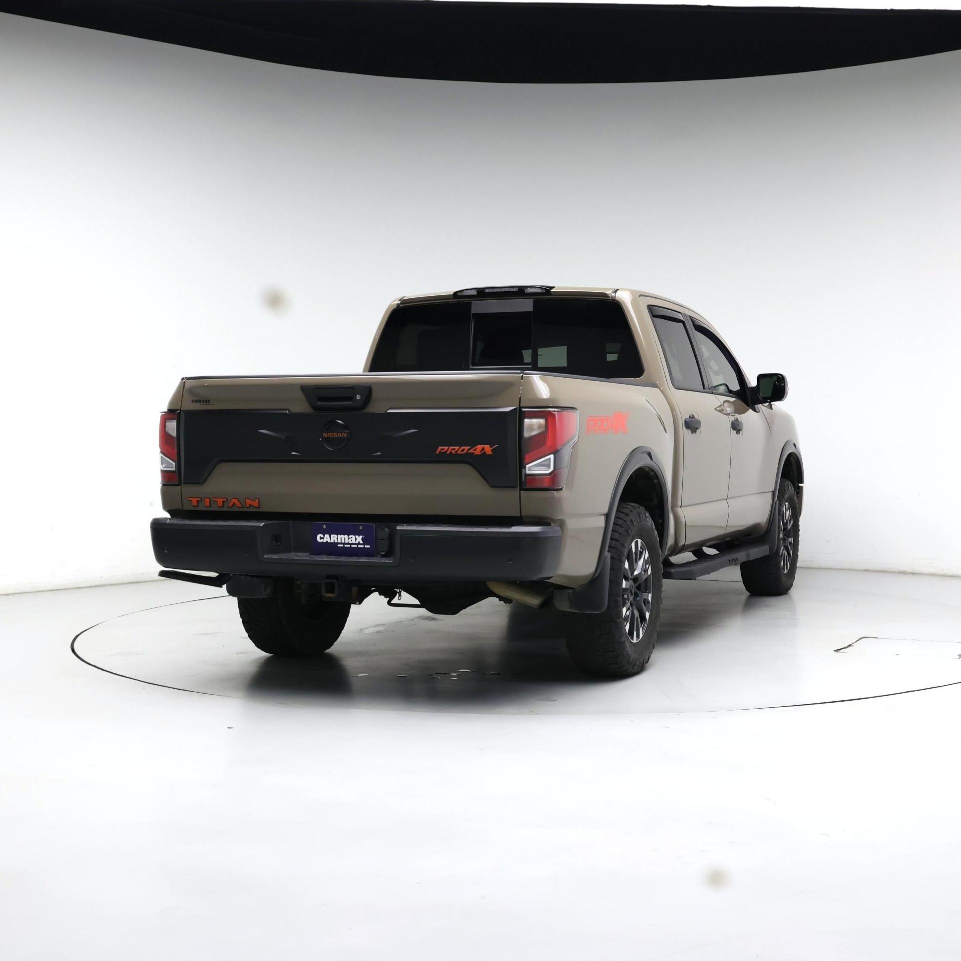 Thumbnail: 2020 Nissan Titan - 8