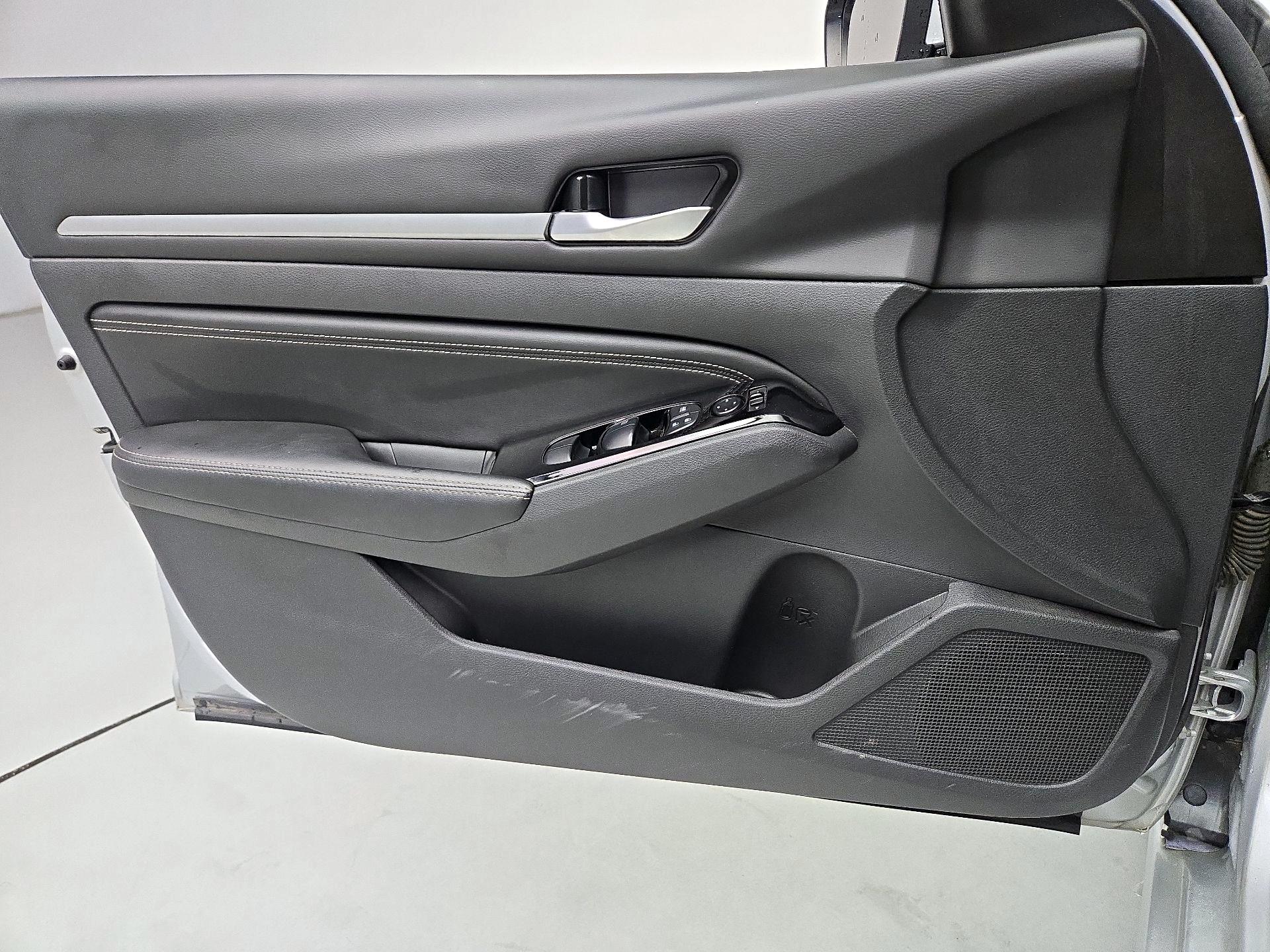 Thumbnail: 2023 Nissan Altima - 12