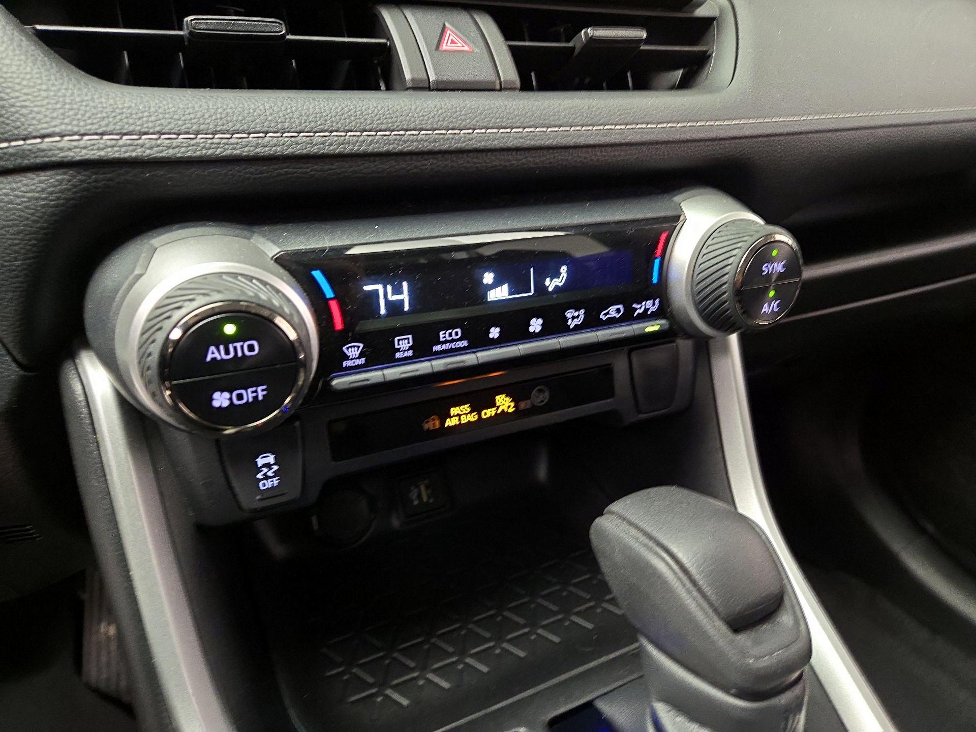 Thumbnail: 2024 Toyota RAV4 - 16