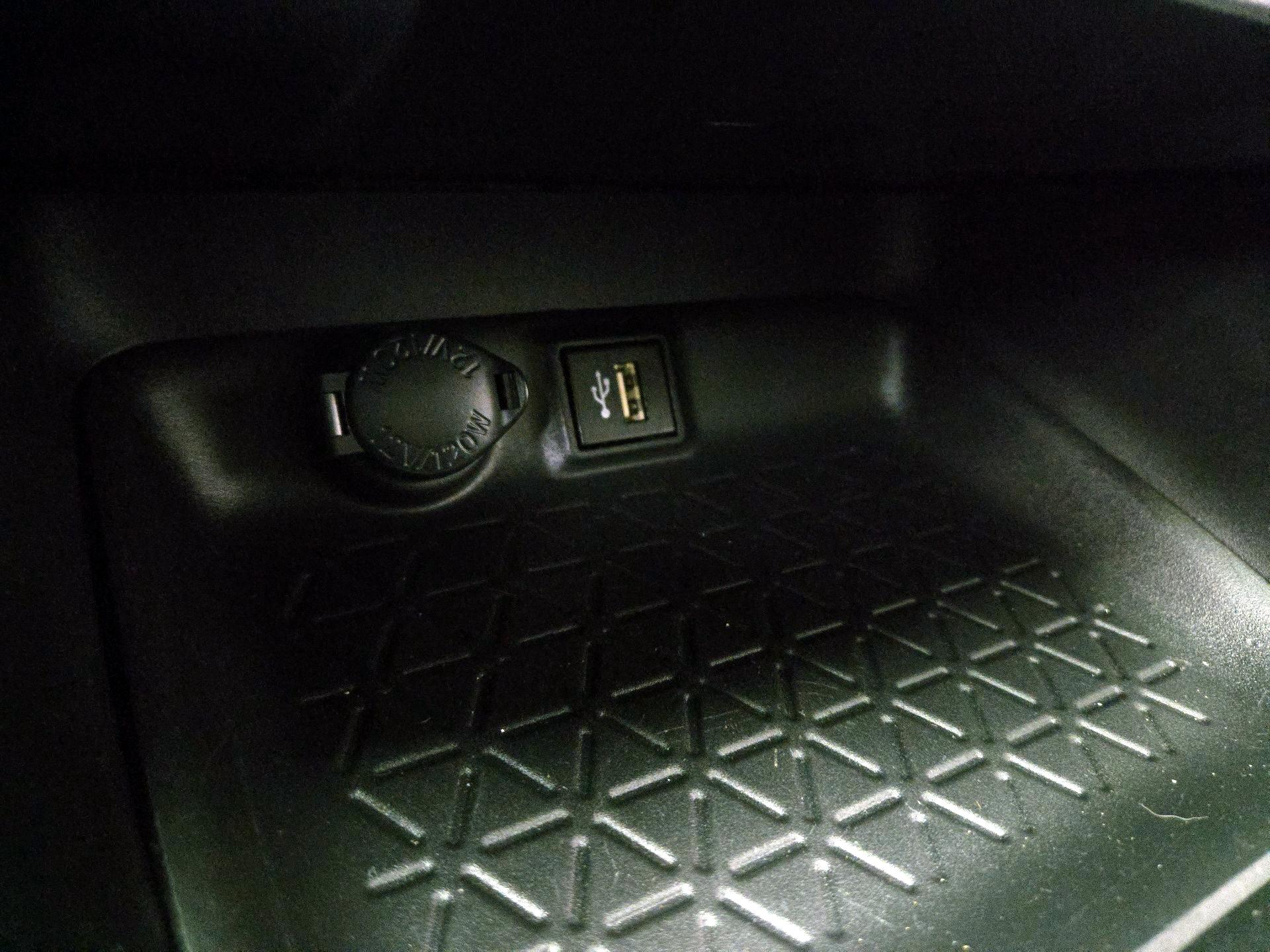 Thumbnail: 2024 Toyota RAV4 - 18