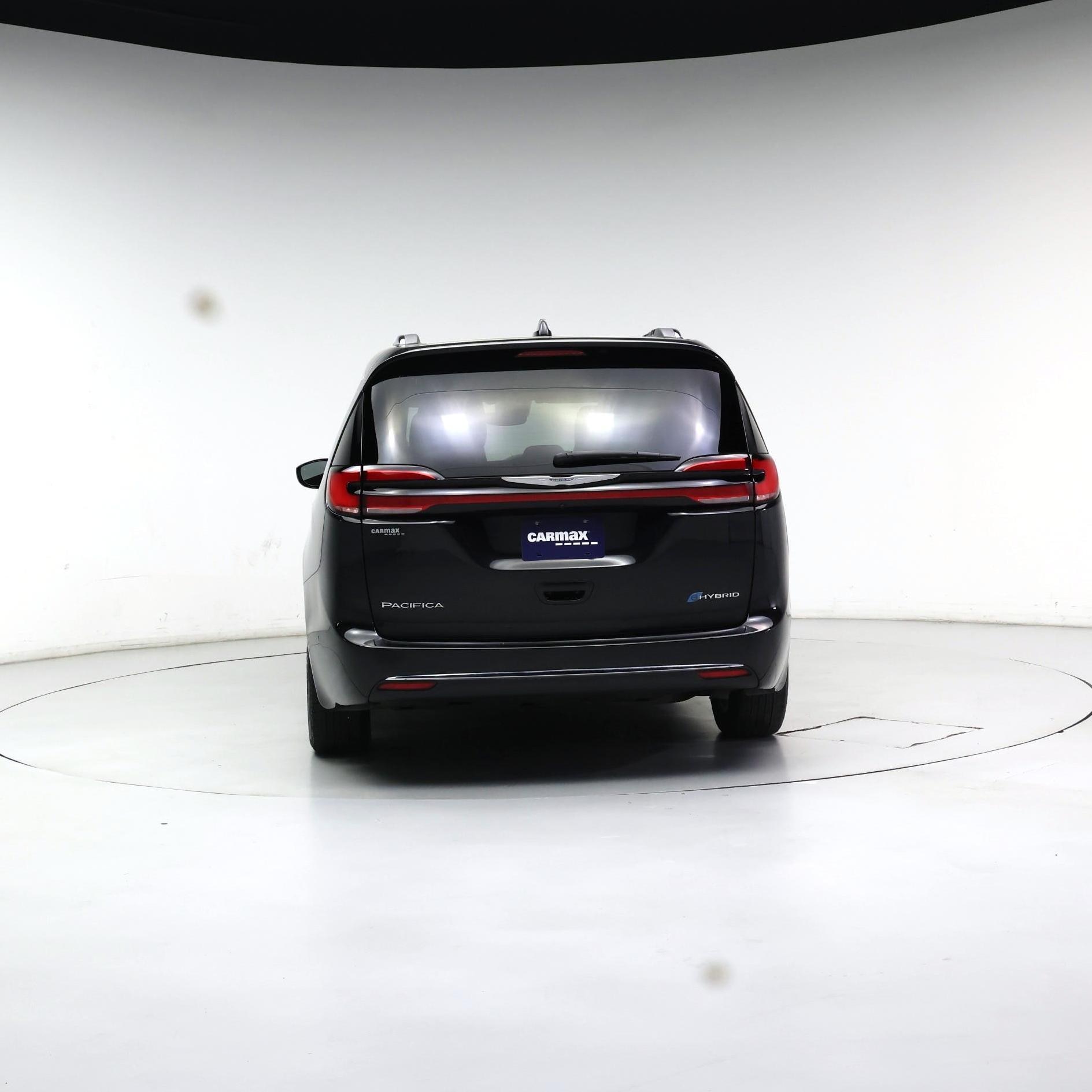 Thumbnail: 2021 Chrysler Pacifica - 6