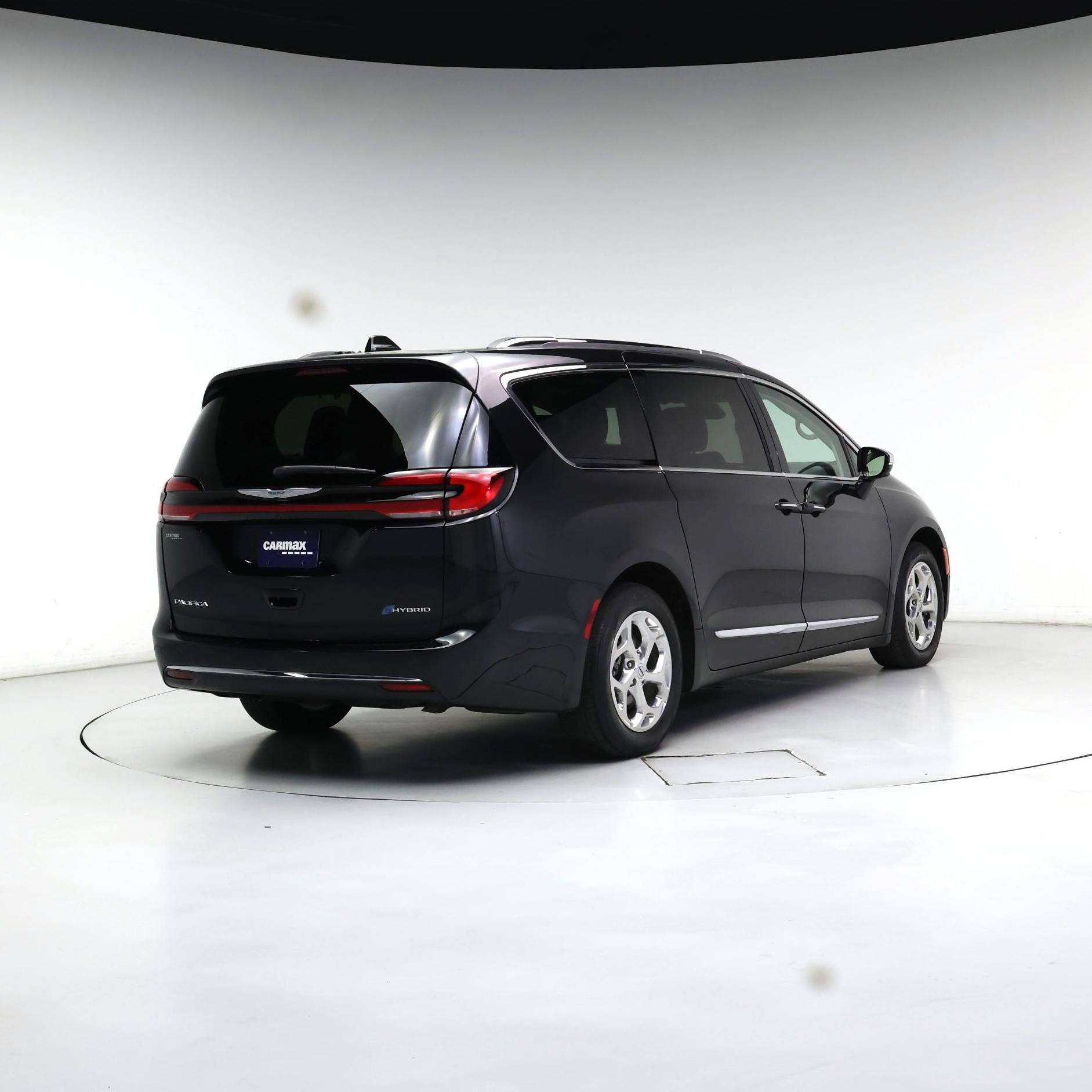 Thumbnail: 2021 Chrysler Pacifica - 8