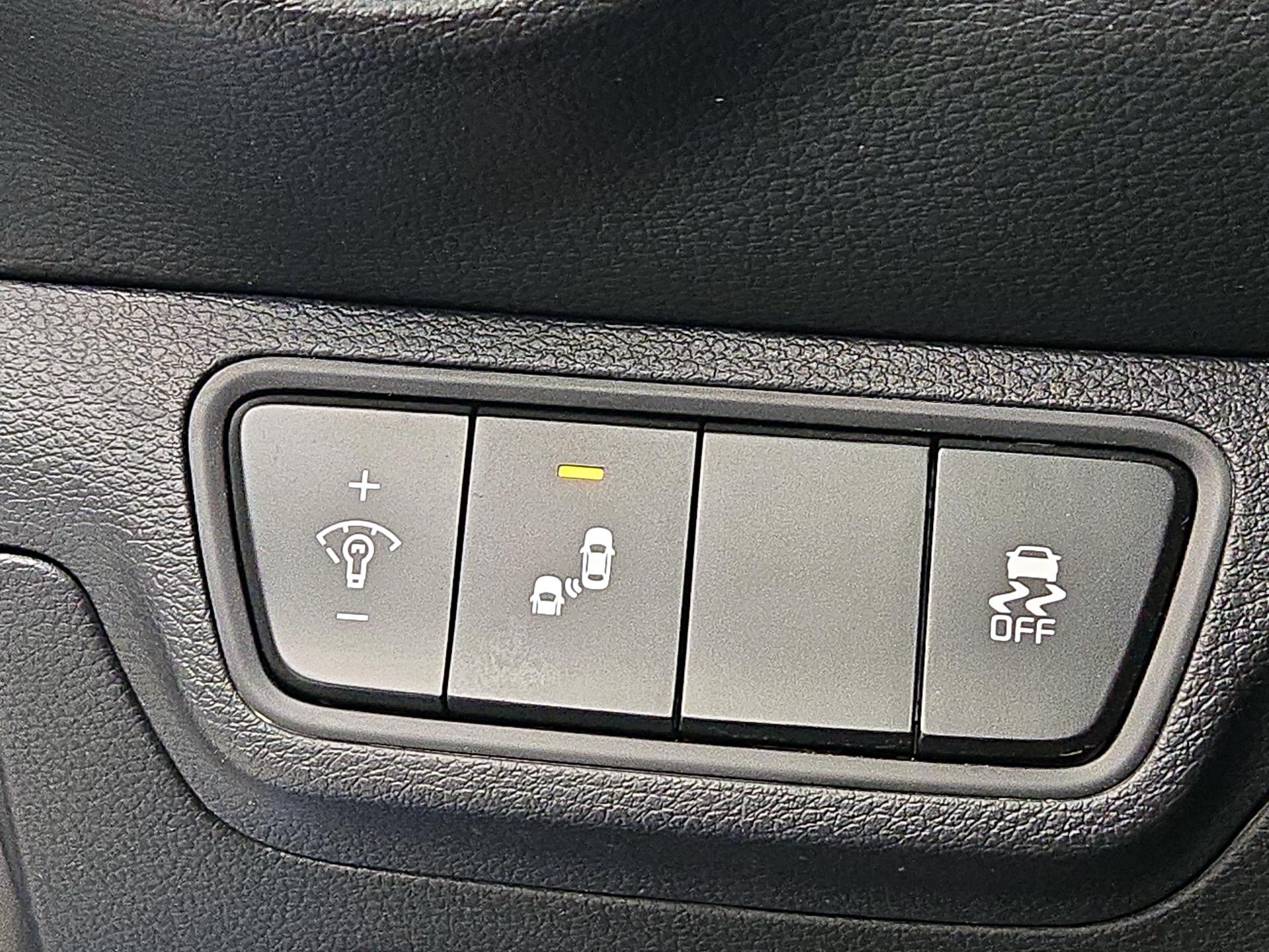 Thumbnail: 2023 Kia Forte - 13