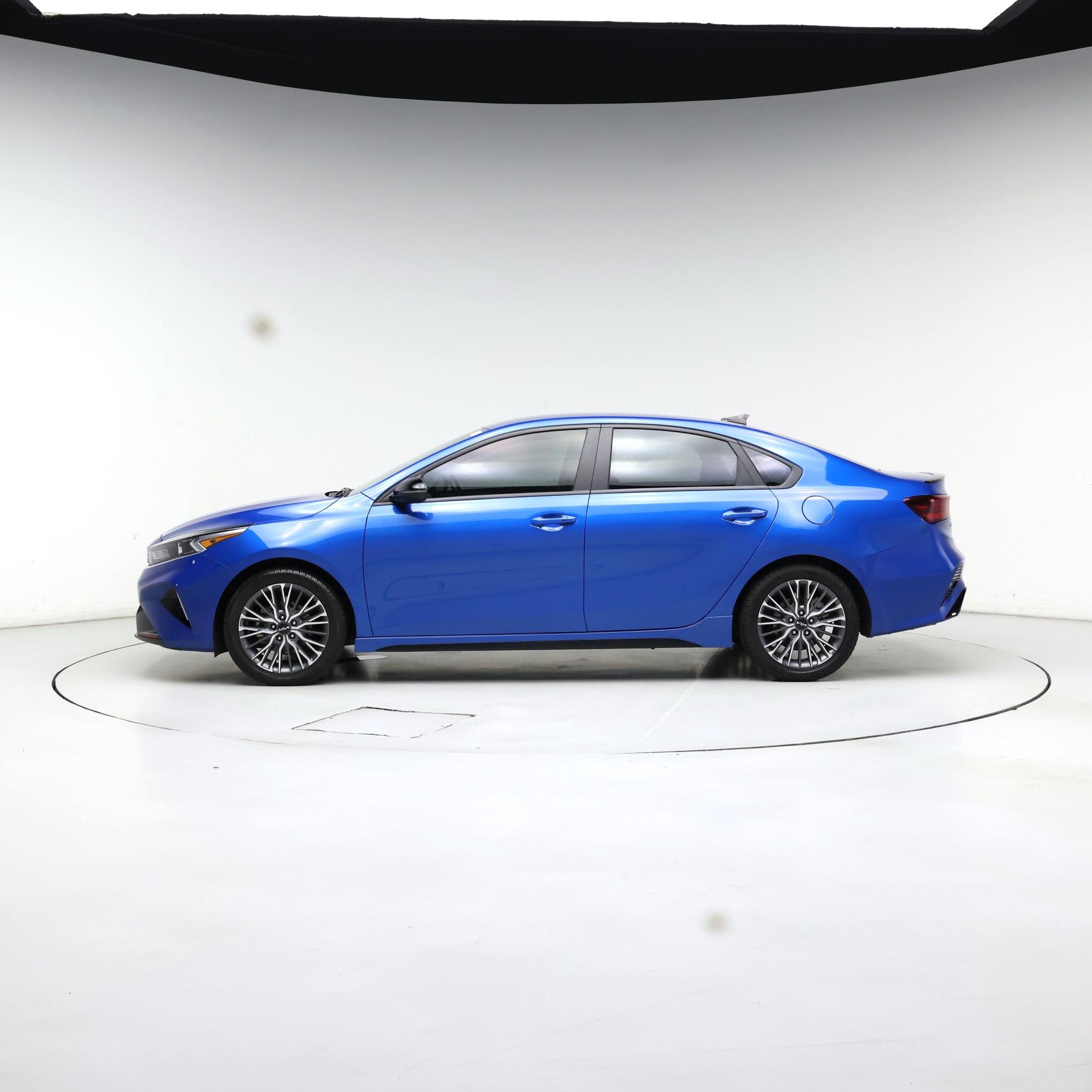 Thumbnail: 2023 Kia Forte - 3