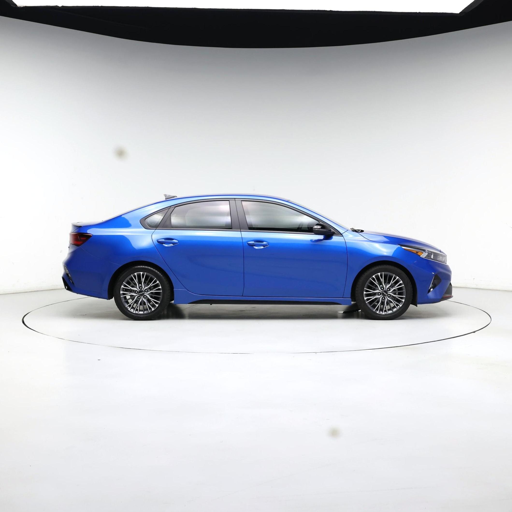 Thumbnail: 2023 Kia Forte - 7