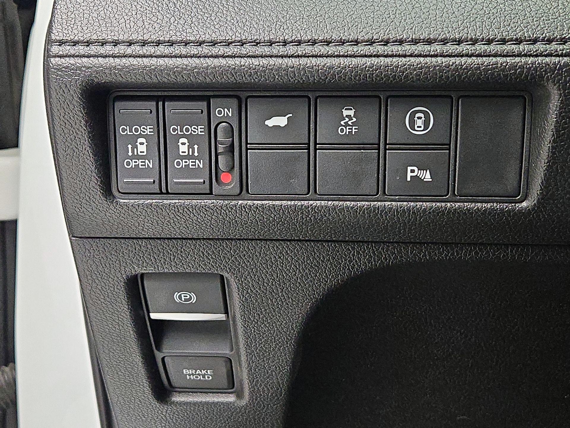 Thumbnail: 2021 Honda Odyssey - 13