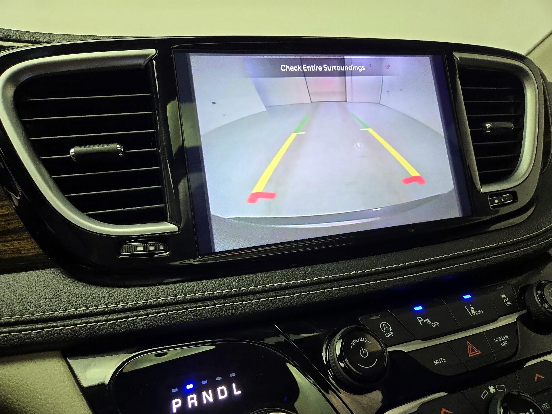 Thumbnail: 2023 Chrysler Pacifica - 15