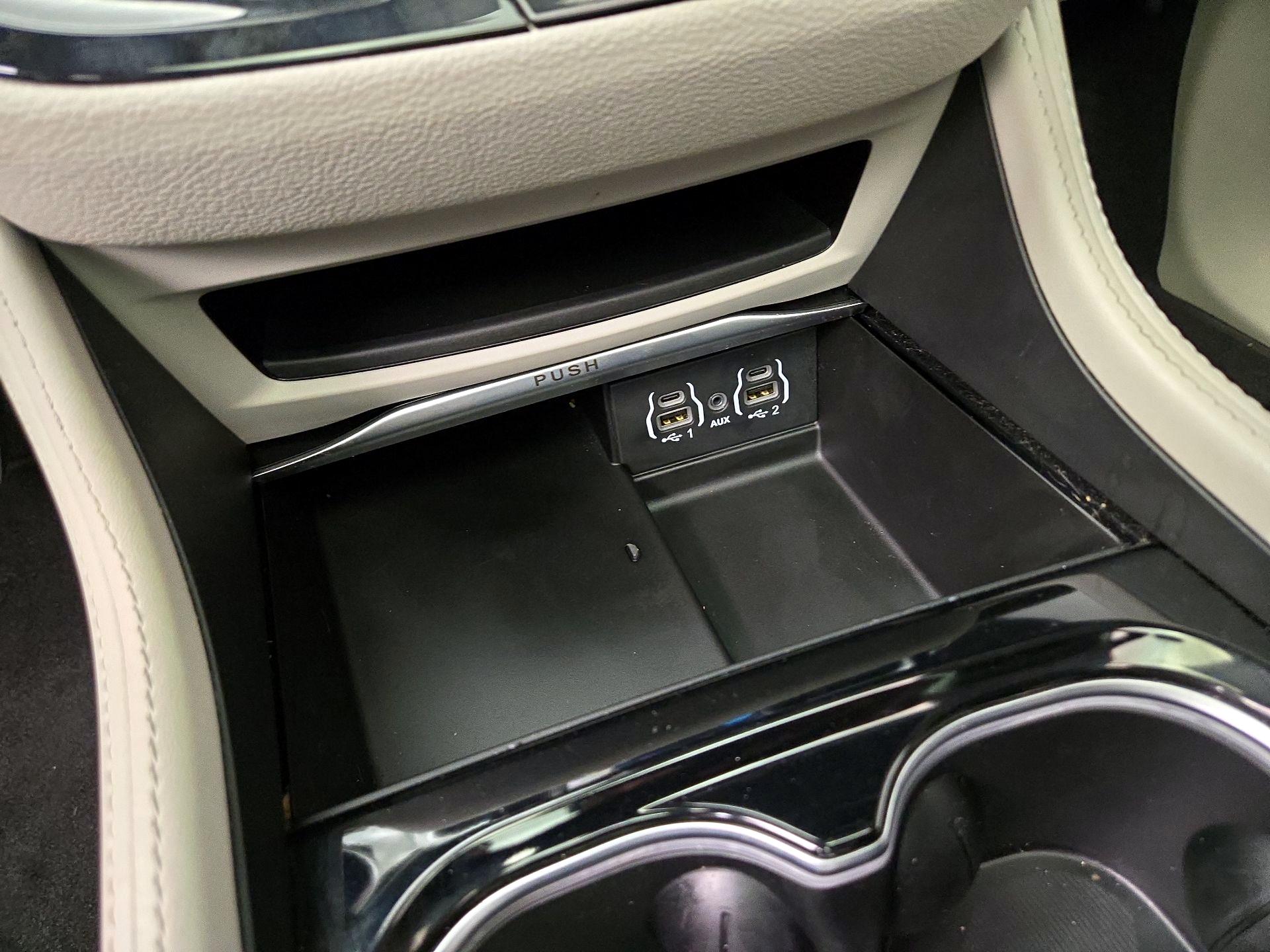 Thumbnail: 2023 Chrysler Pacifica - 19