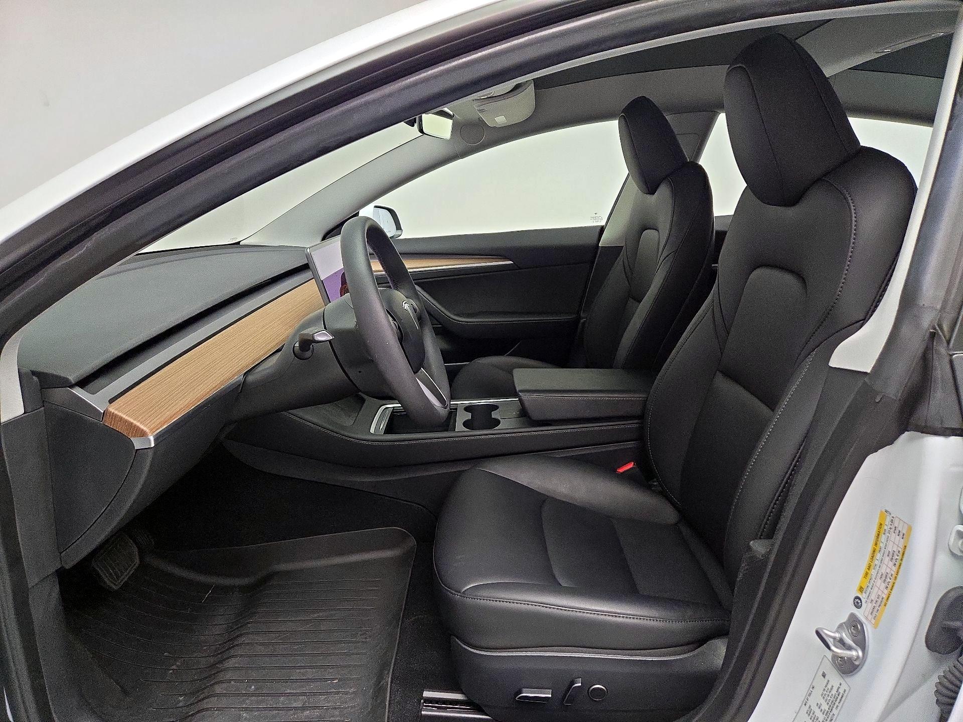 Thumbnail: 2023 Tesla Model 3 - 11