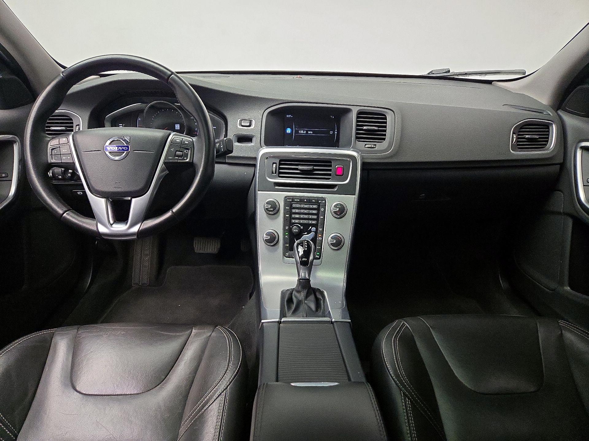 Thumbnail: 2017 Volvo S60 - 9