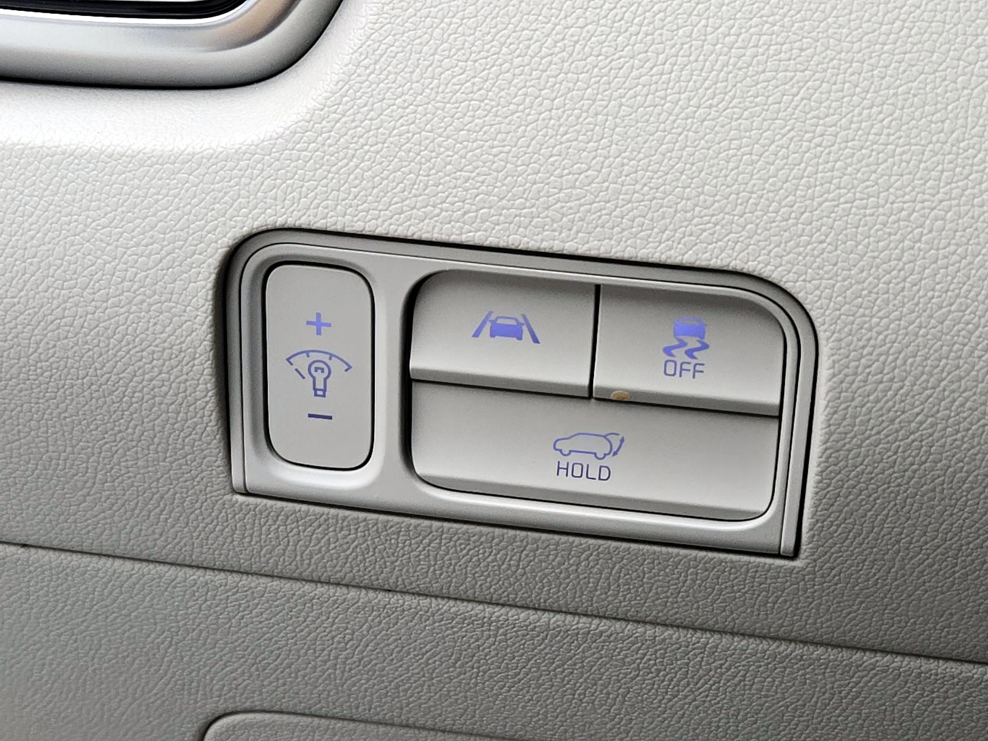 Thumbnail: 2023 Kia Sorento - 13