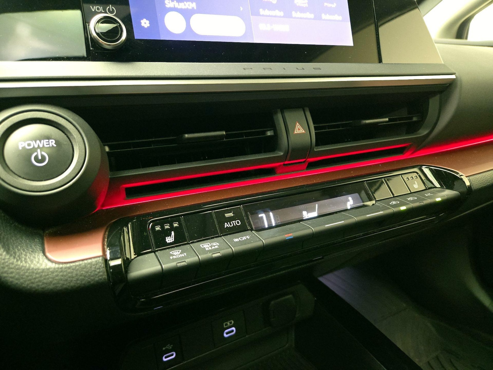 2023 Toyota Prius Prime XSE - Photo 17