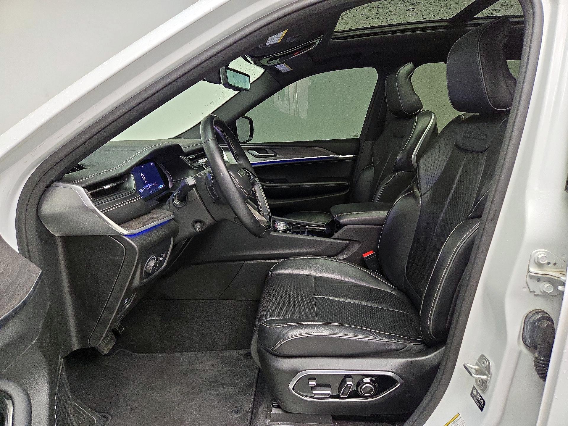 Thumbnail: 2021 Jeep Grand Cherokee L - 11