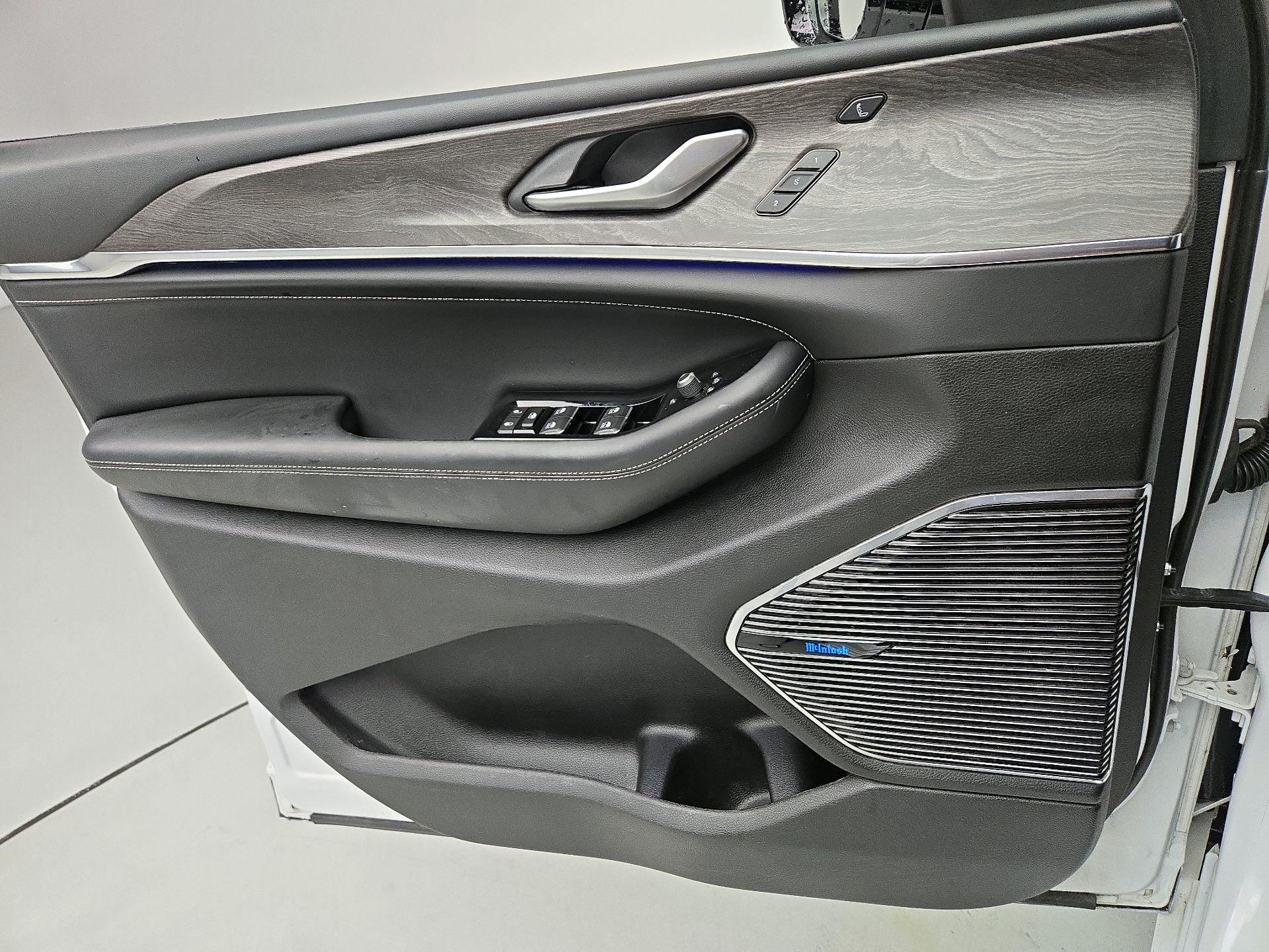 Thumbnail: 2021 Jeep Grand Cherokee L - 12