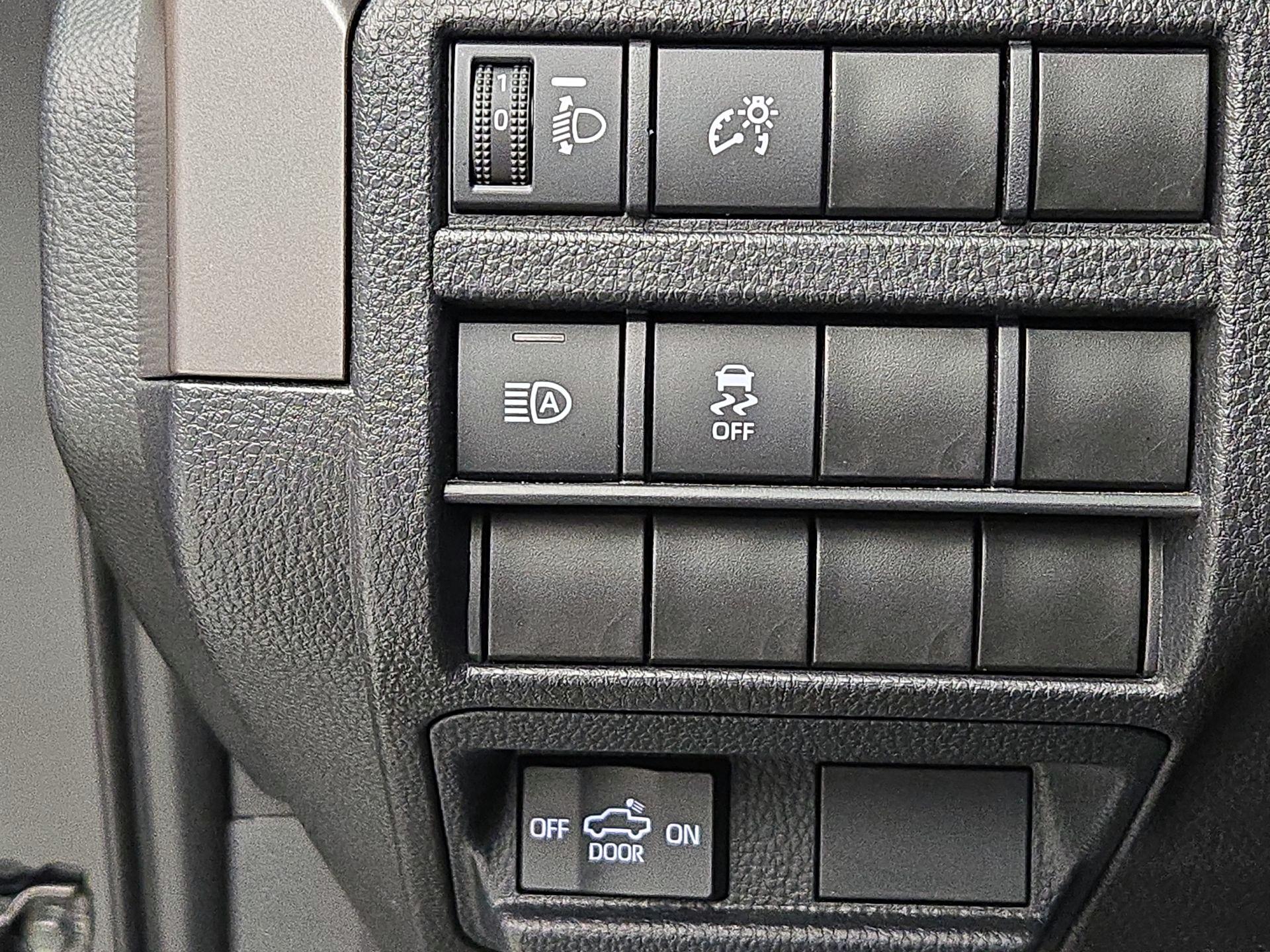 Thumbnail: 2024 Toyota Tacoma - 13