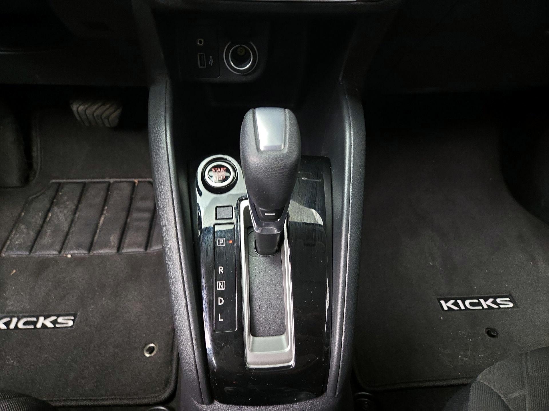 Thumbnail: 2021 Nissan Kicks - 17