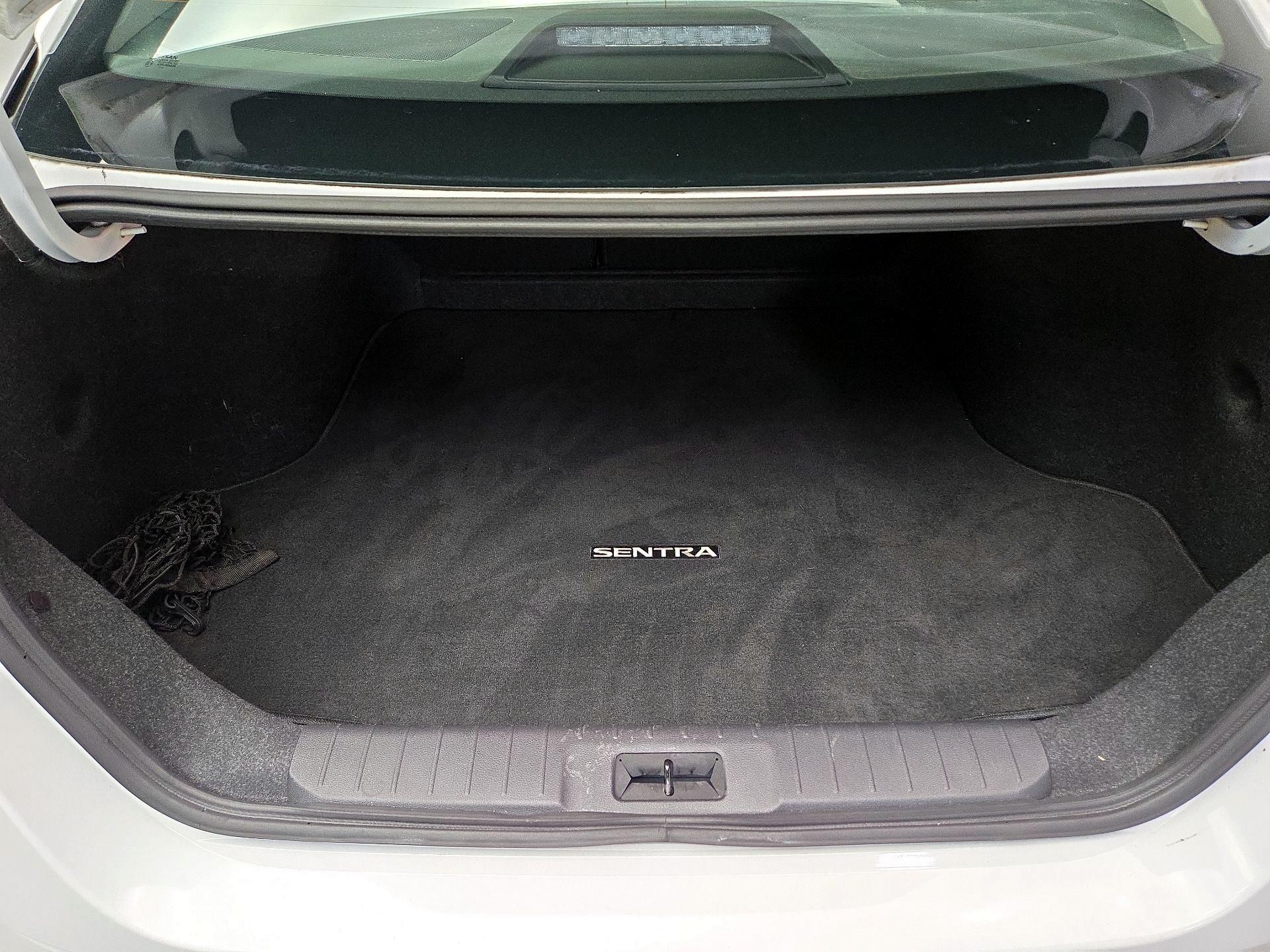 Thumbnail: 2020 Nissan Sentra - 20