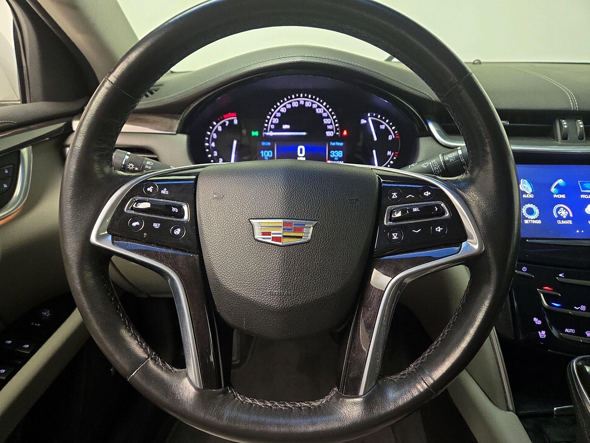 Thumbnail: 2017 Cadillac XTS - 10