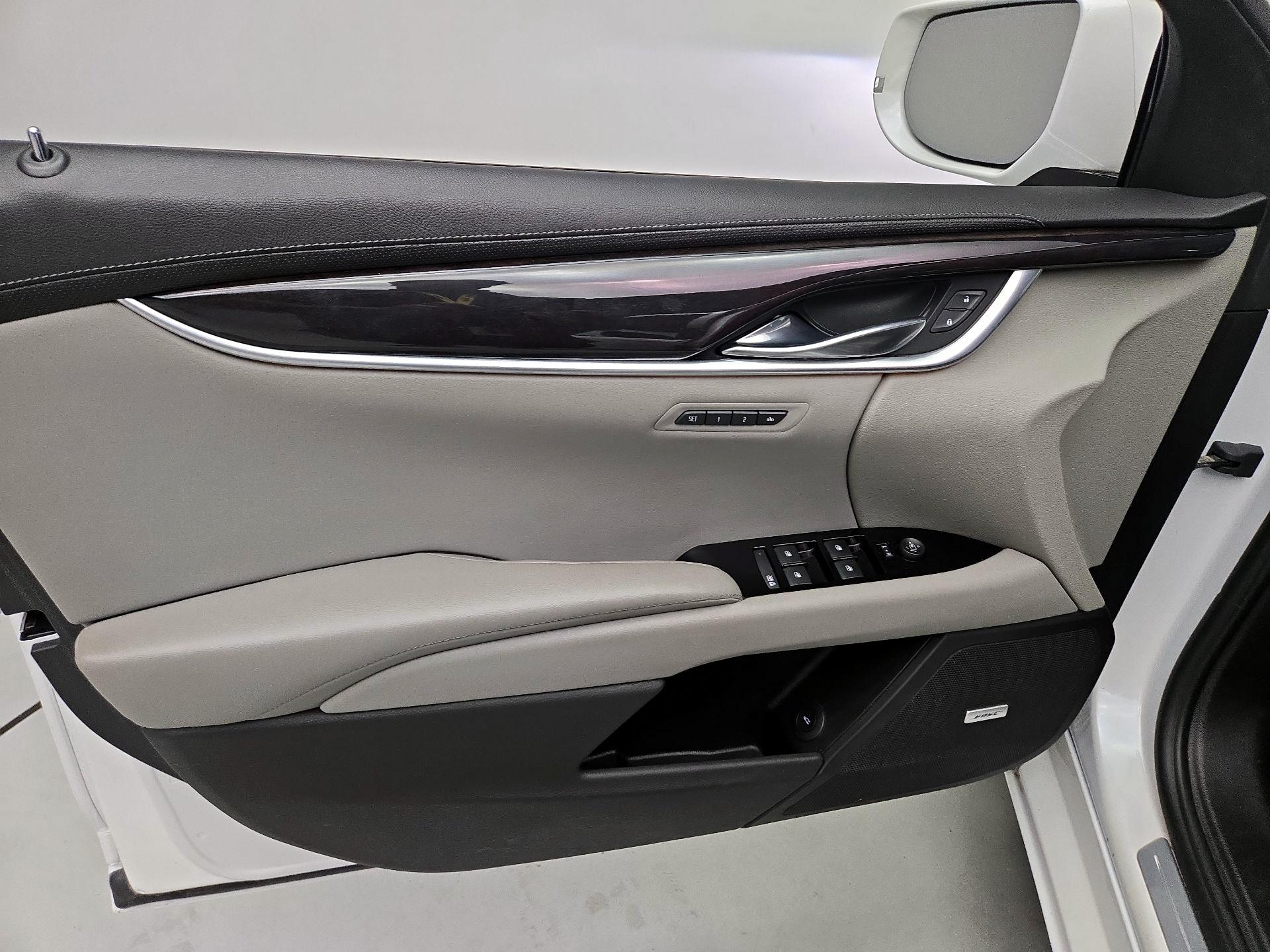 Thumbnail: 2017 Cadillac XTS - 12